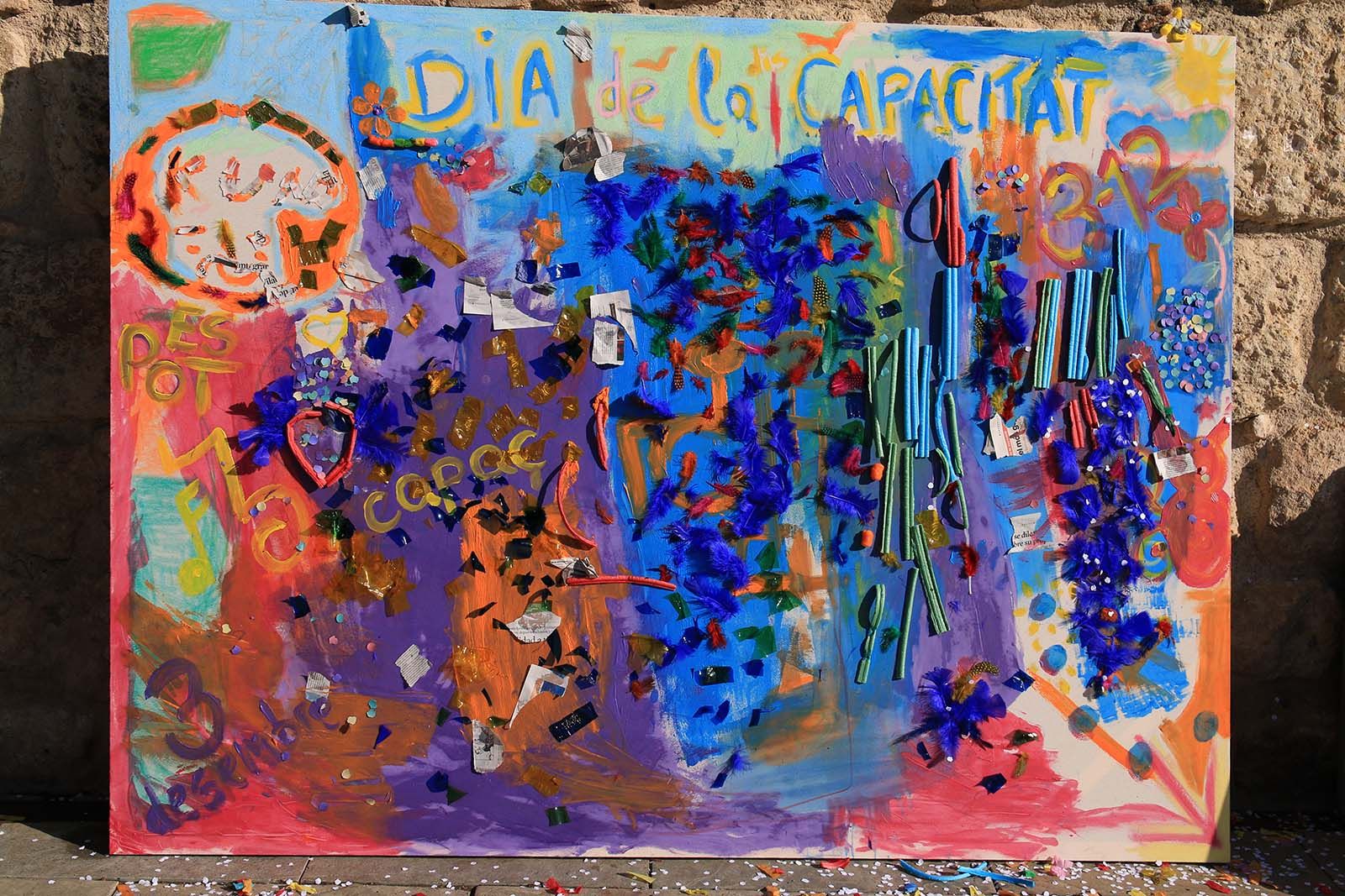 Mural del Dia Internacional de les persones amb discapacitat. Foto: Lali Álvarez 