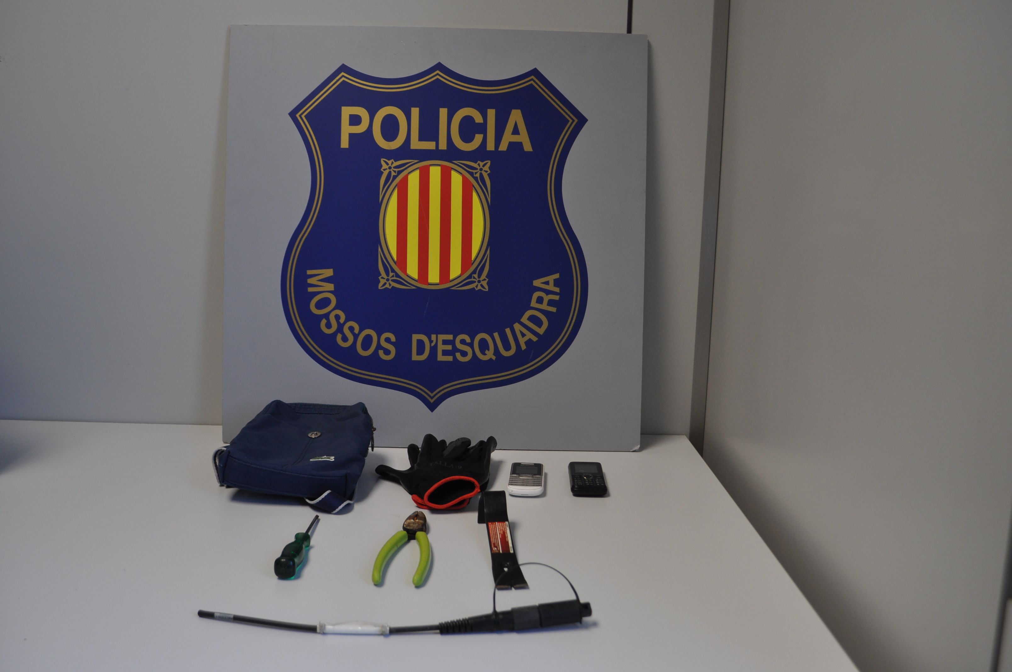 Material que portaven els presumptes lladres de Bellaterra FOTO: Mossos d'Esquadra