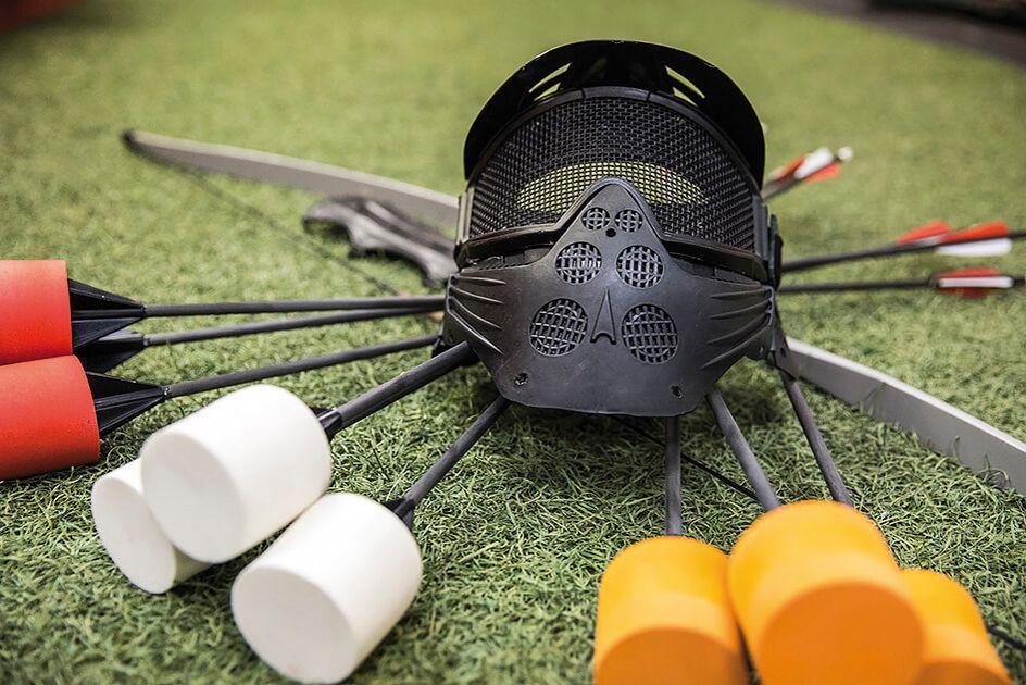 Es juga per equips en un camp de joc