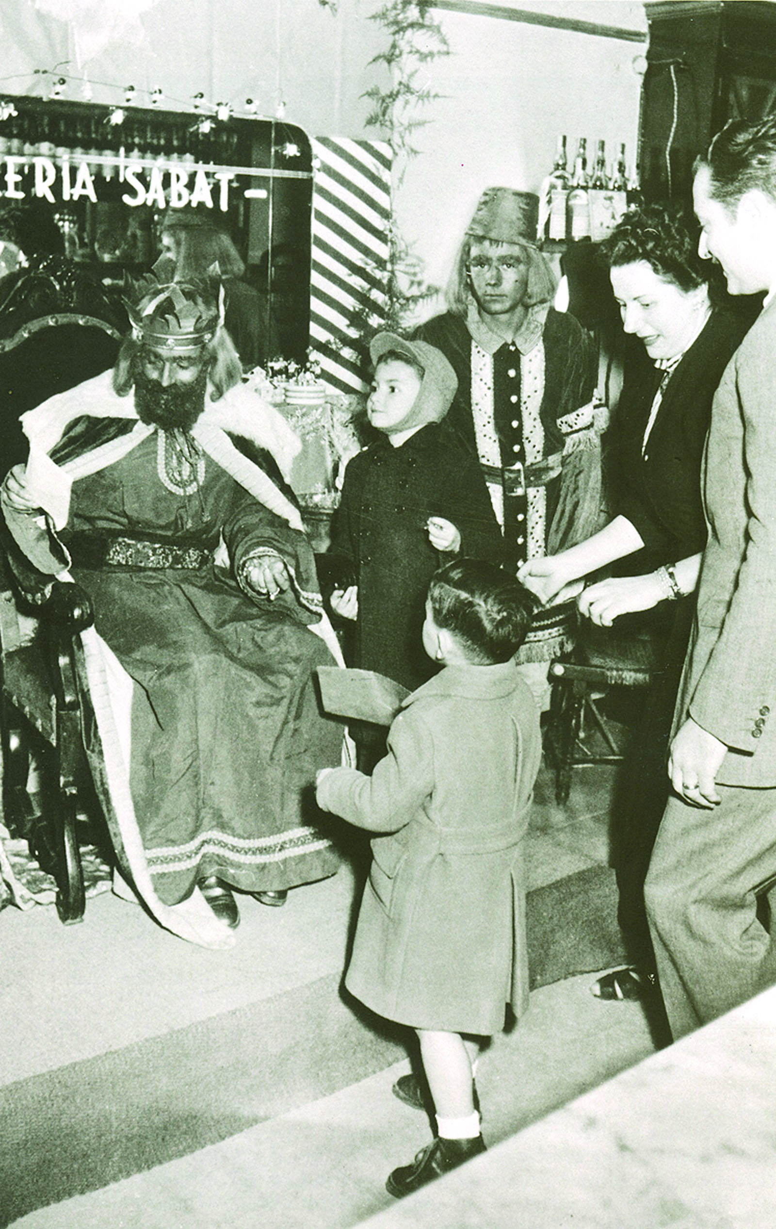 Els primers Reis organitzats per la pastisseria Sàbat el 1955.