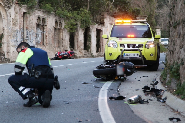 Imatge d'un accident anterior a la carretera de la Rabassada FOTO: Lali Puig 