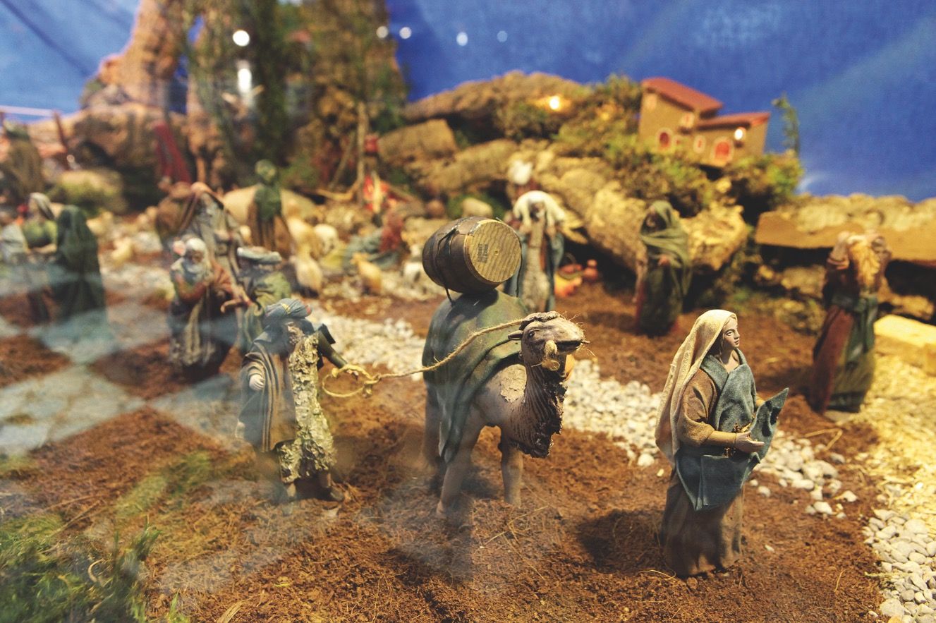 Pessebre de la llibreria-quiosc de la rambla del Celler, cantonada amb el passeig de Torreblanca FOTO: Artur Ribera