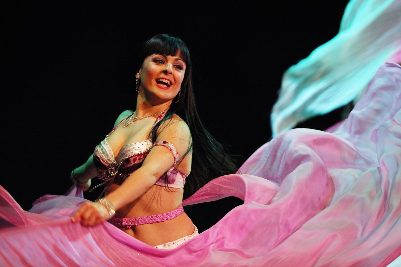 Danses solidàries a Mira-sol FOTO: Haidy Blanch