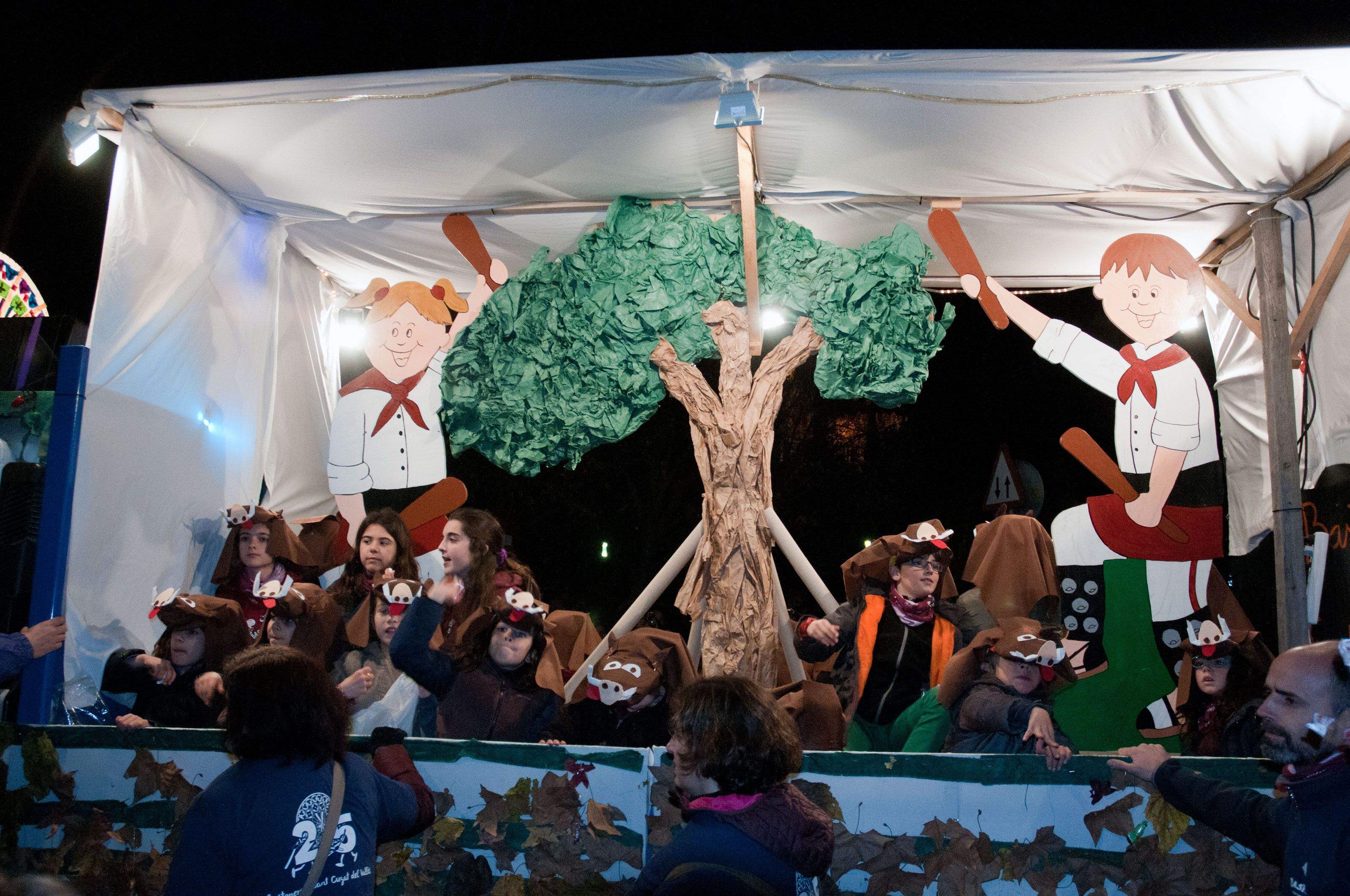  El Pi d'En Xandri i els Bastoners, una de les carrosses FOTO: Bernat Millet