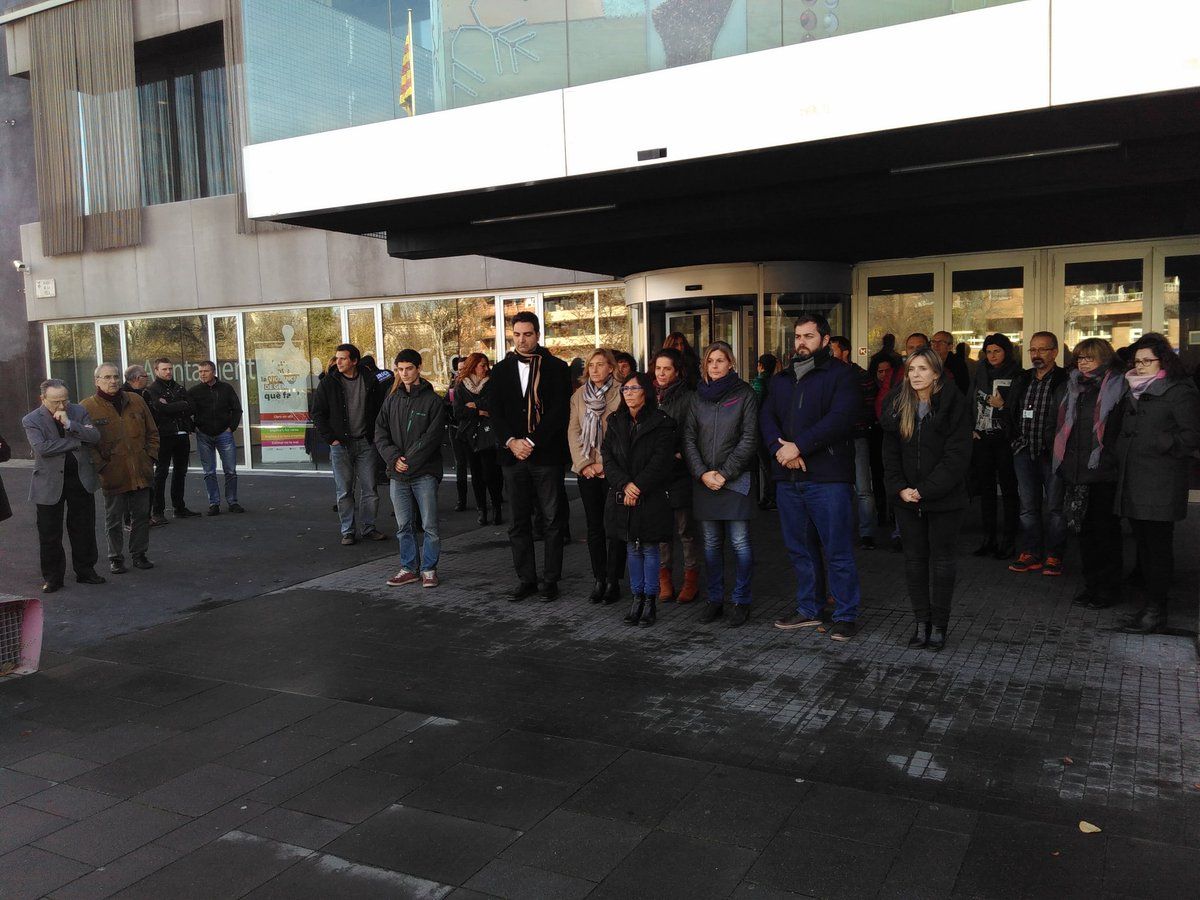 Un dels minuts de silenci que s'ha fet en els darrers mesos a l'Ajuntament FOOT: @ajsantcugat