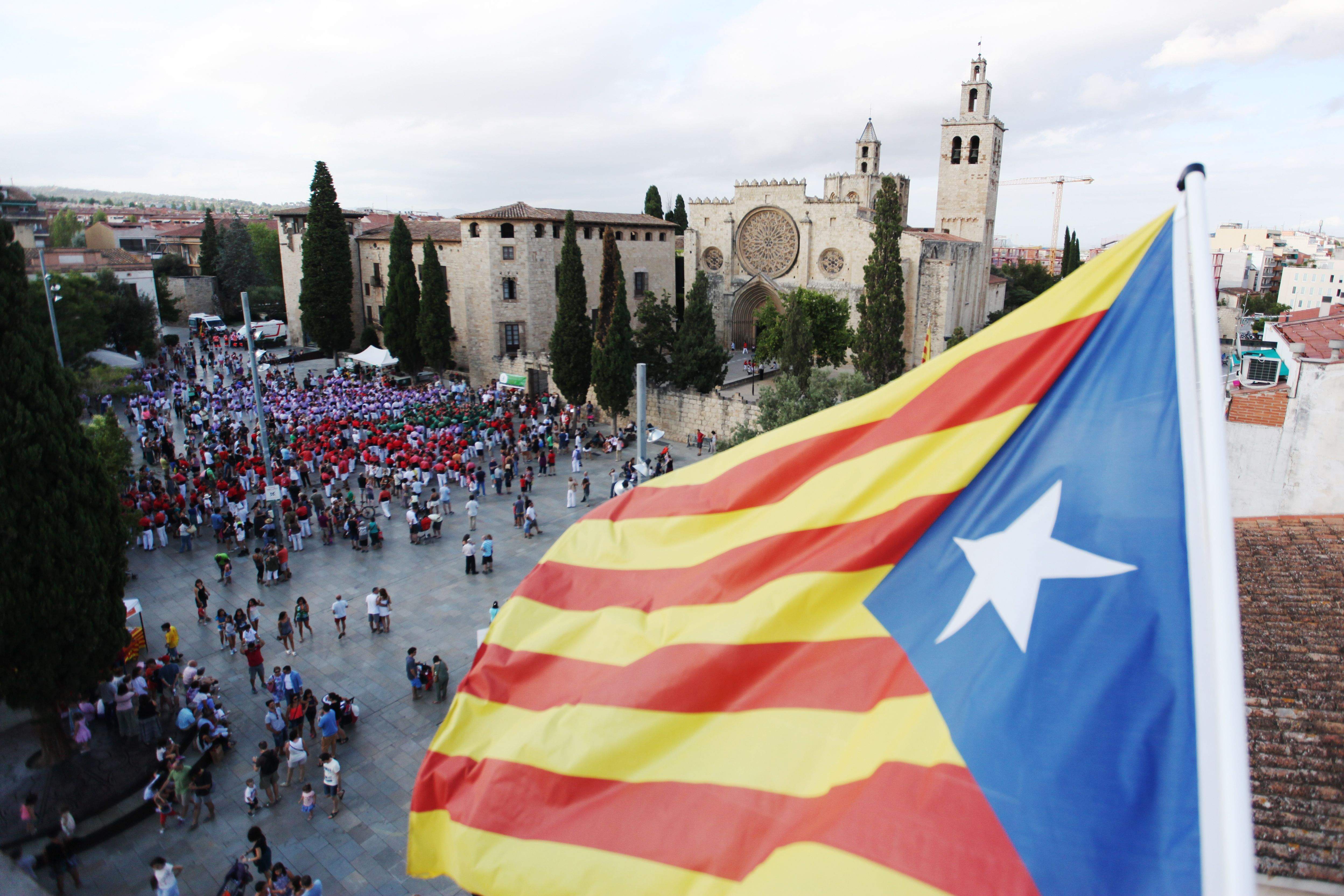 Una estelada a la plaça d'Octavià de Sant Cugat FOTO: Lali Puig