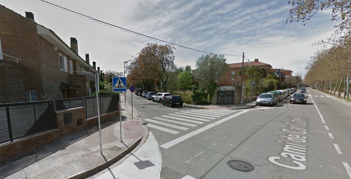 Cruïlla del camí de Can Gatxet amb carrer de la Plana