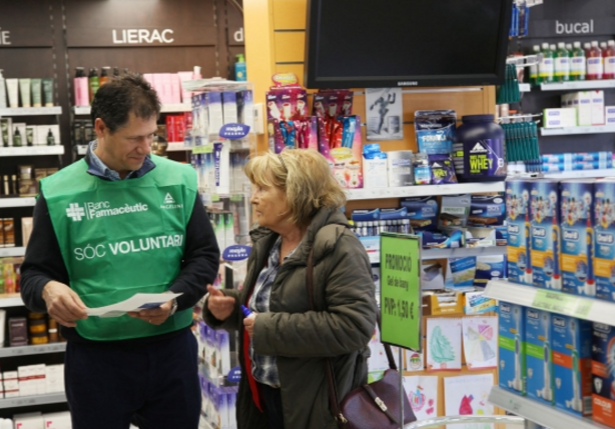 Una de les recollides de medicaments celebrada a Sant Cugat FOTO: Lali Puig 
