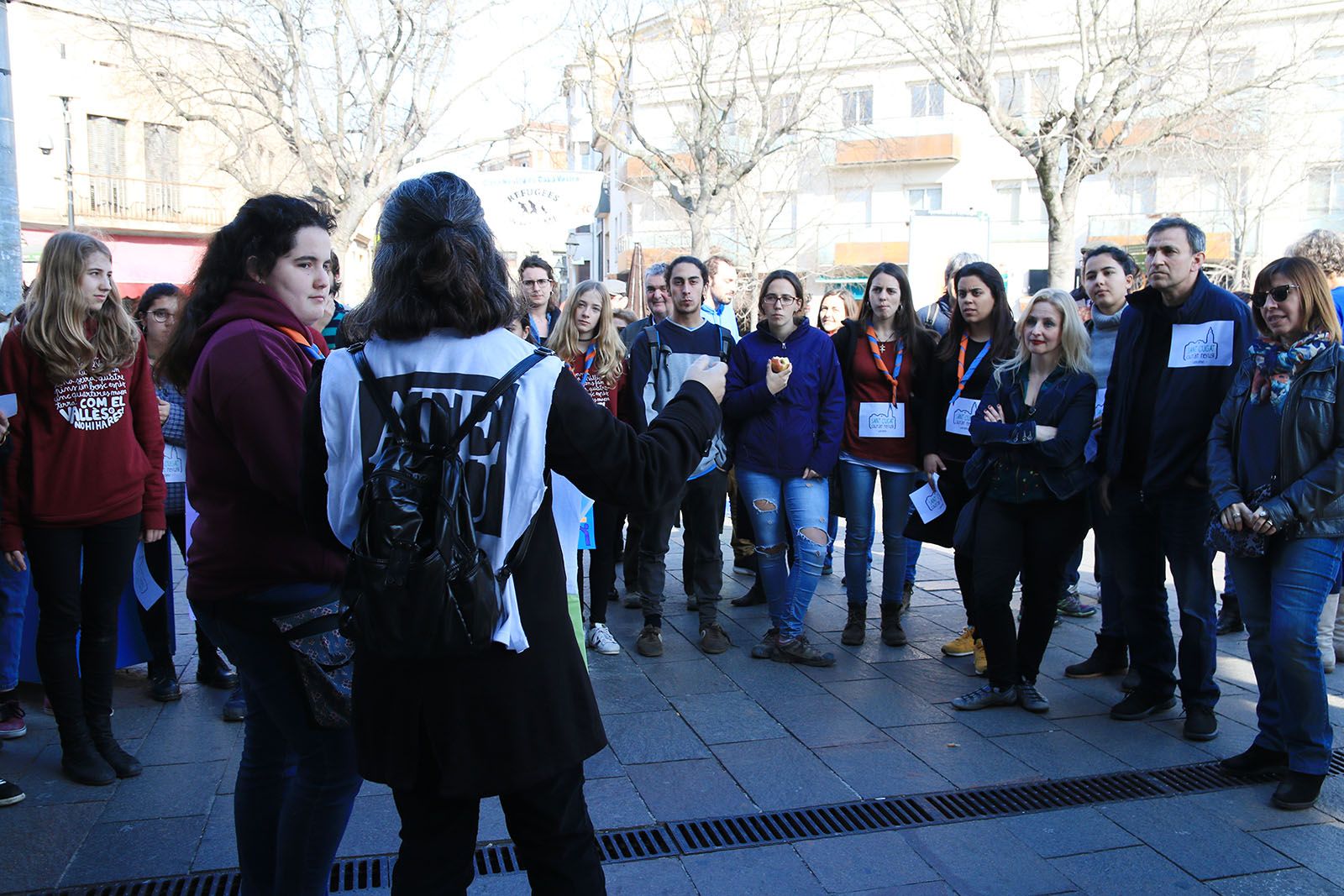 L'Ateneu i el Sarau llegint el manifest FOTO: Lali Àlvarez