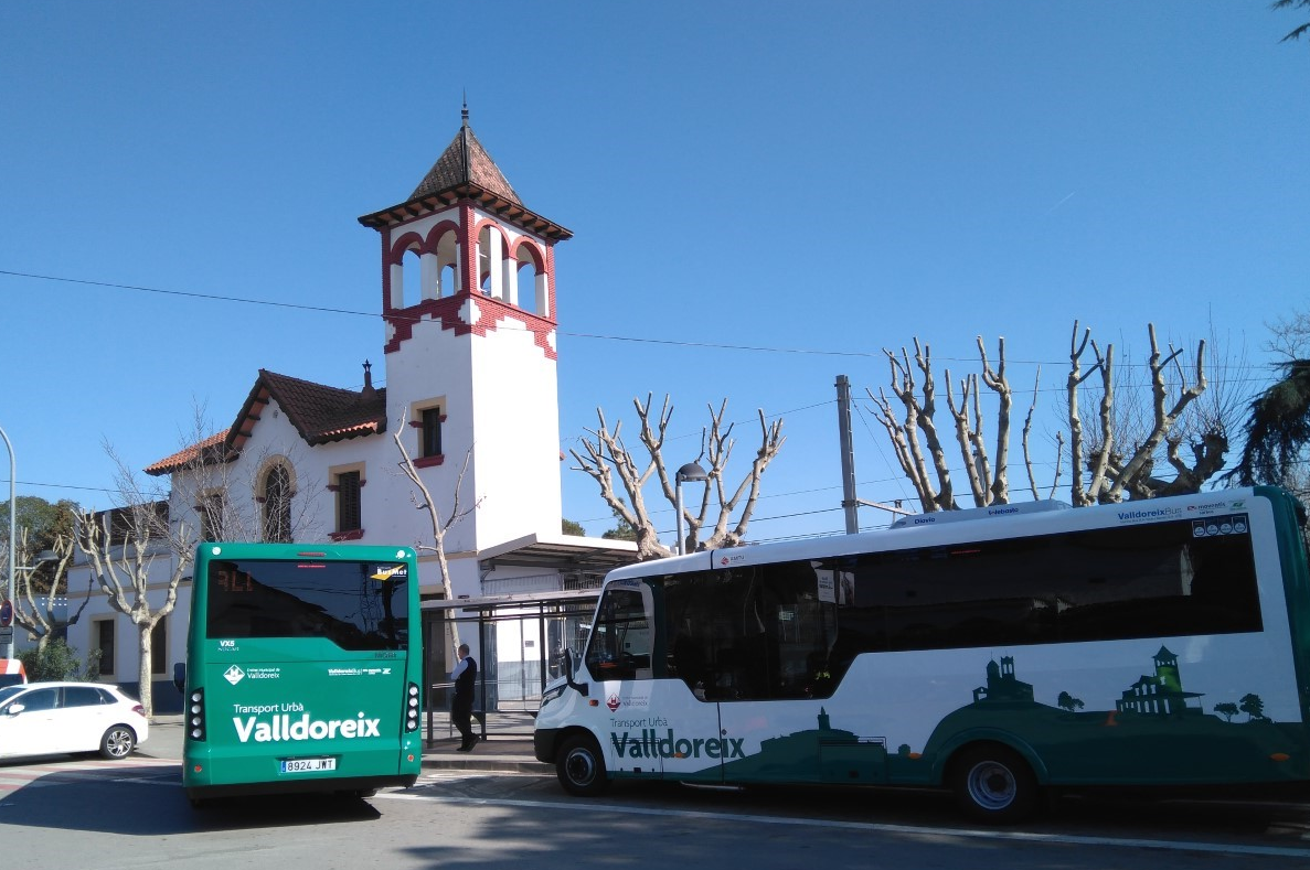 Busos a l'estació de Valldoreix FOTO: TOT Sant Cugat