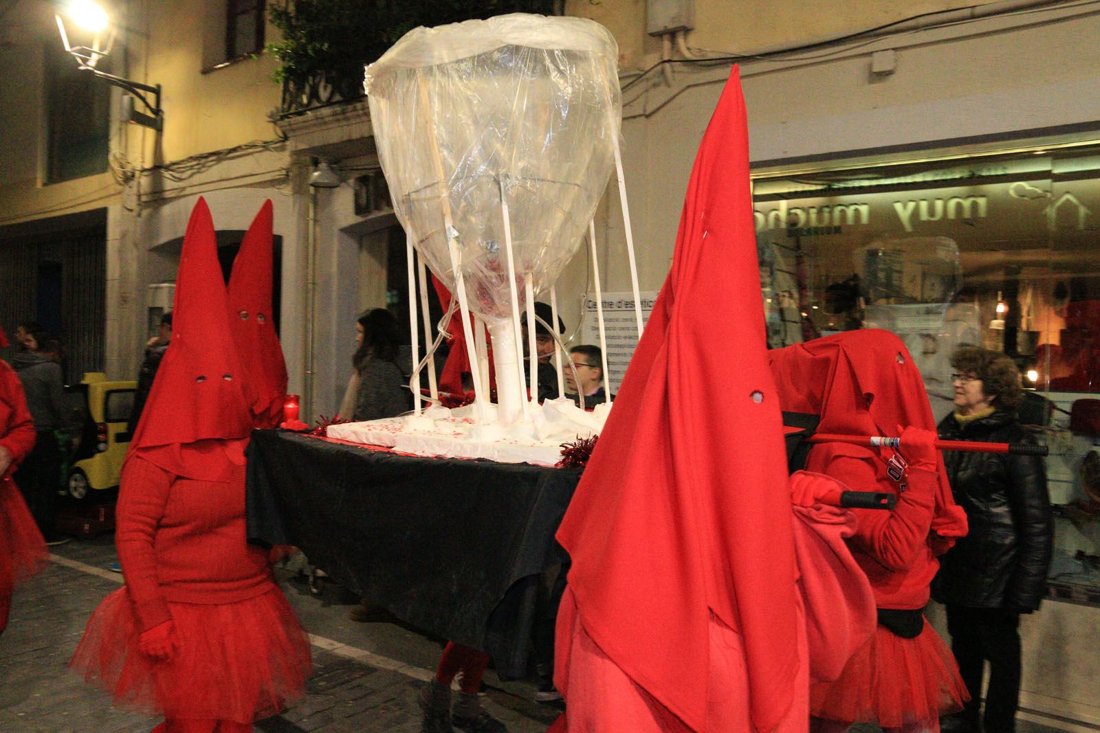 La comparsa de la Copa Menstrual de Sant Cugat FOTO: Lali Álvarez
