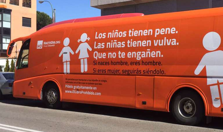 El polèmic bus que vol venir a Sant Cugat FOTO: Cedida