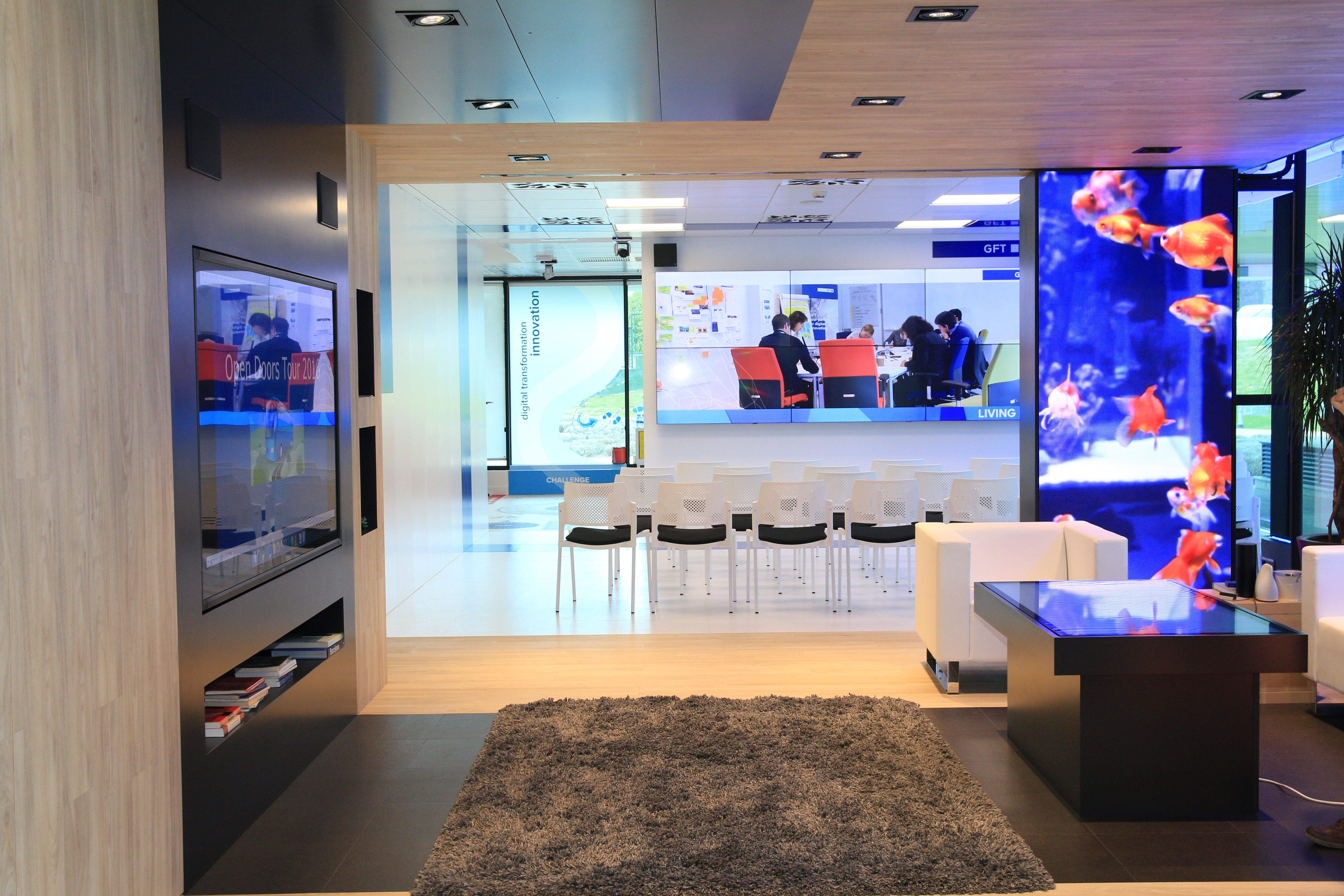 GFT disposa d'un lab a Sant Cugat on recrea les diferents solucions relacionades amb el món financer i bancari FOTO: Lali Álvarez