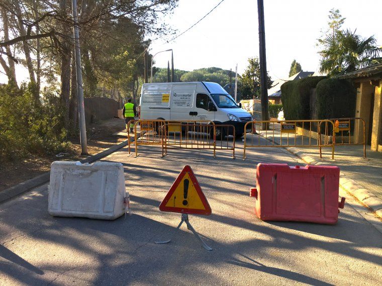 El Camí Antic de Sant Cugat està tallat a l'alçada del número 100 FOTO: J. Tardós