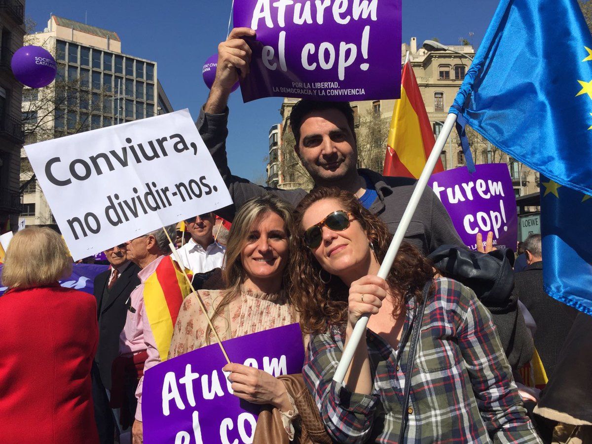 Aldo Ciprián i Múnia Fernández Jordán (dreta) a la manifestació de Barcelona FOTO: Cedida
