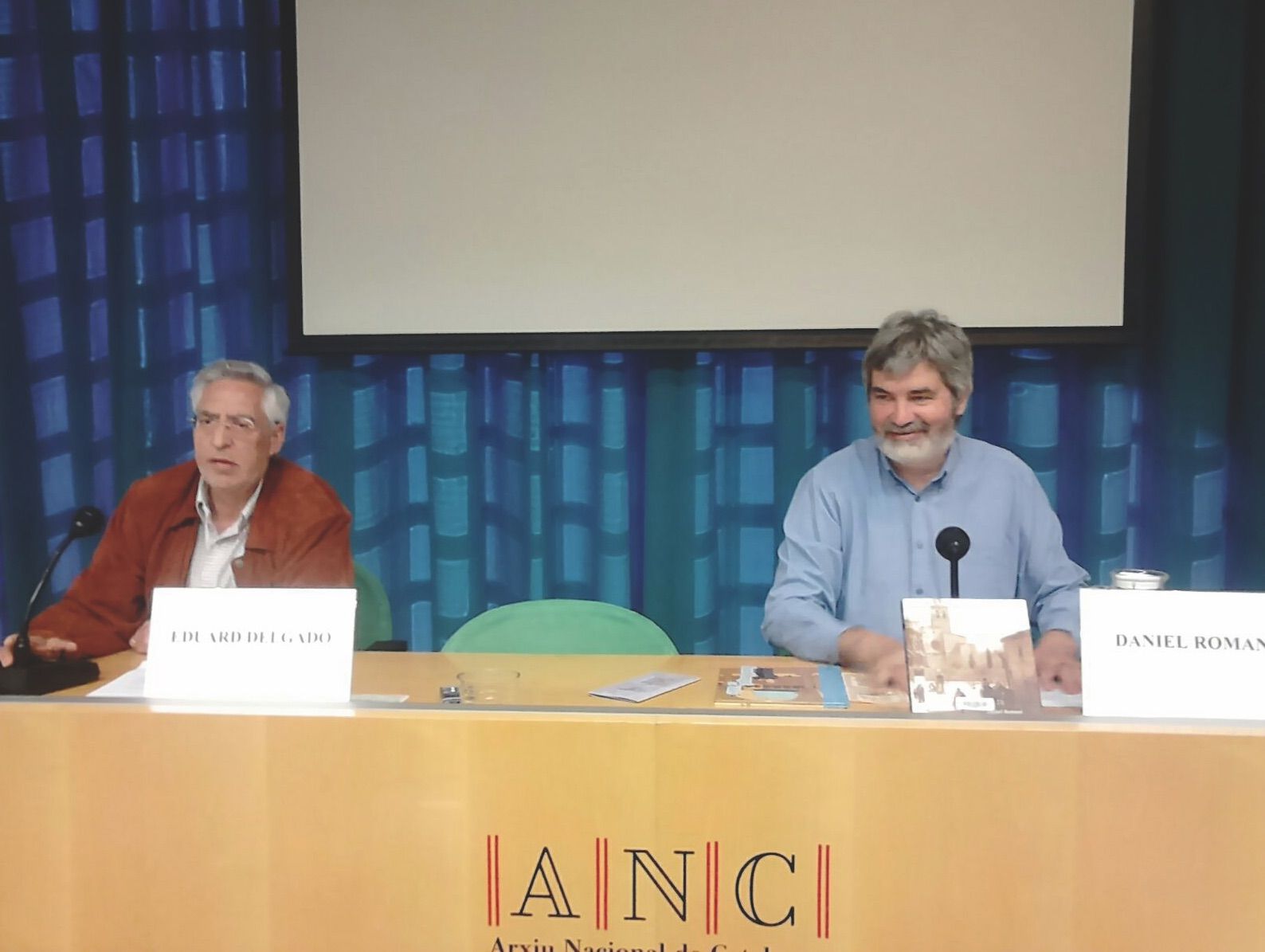 Eduard Delgado i Daniel Romaní a la conferència a l'Arxiu Nacional de Catalunya FOTO: Cedida