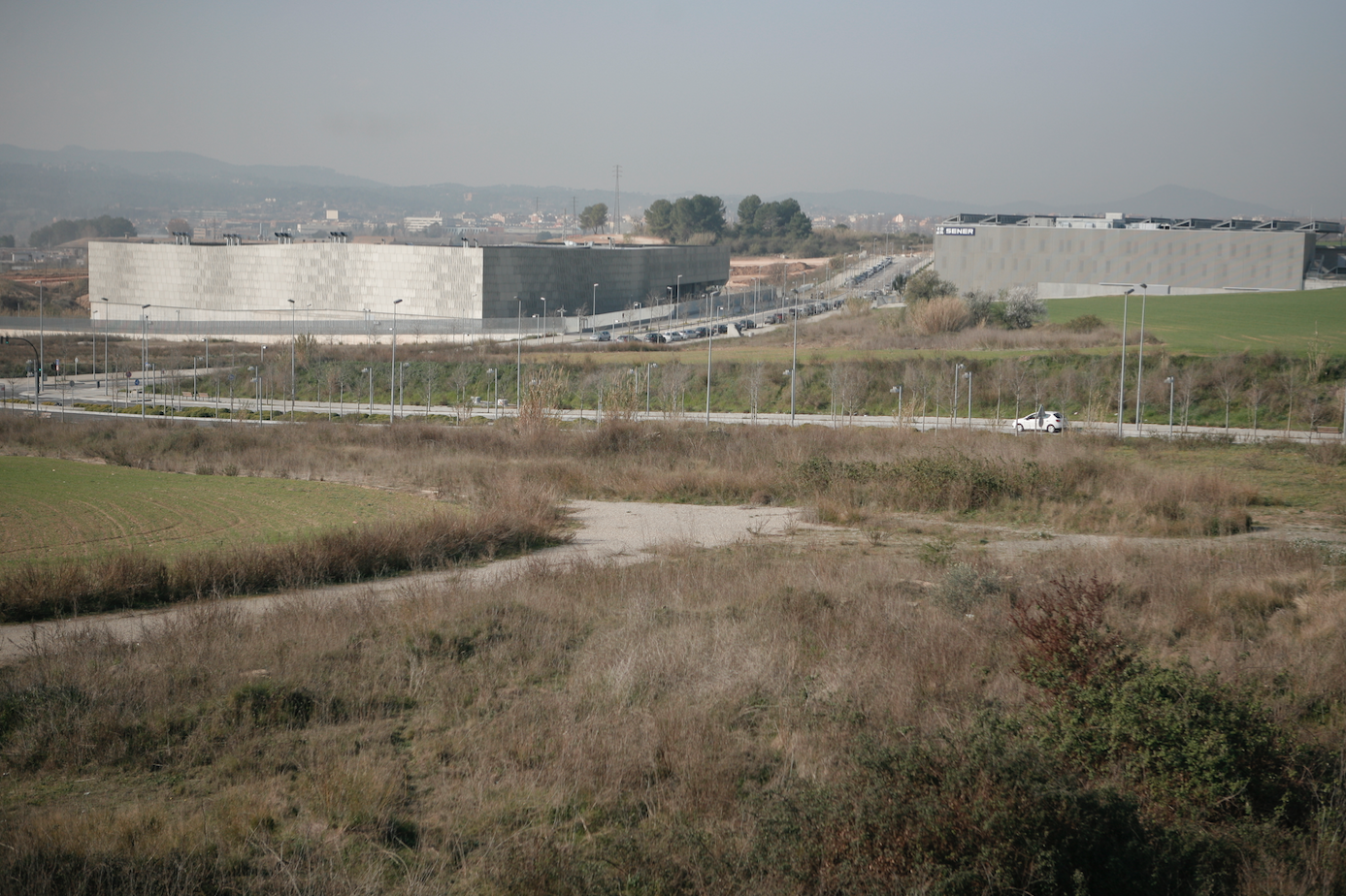 El Centre Direccional està entre Sant Cugat i Cerdanyola FOTO: Artur Ribera