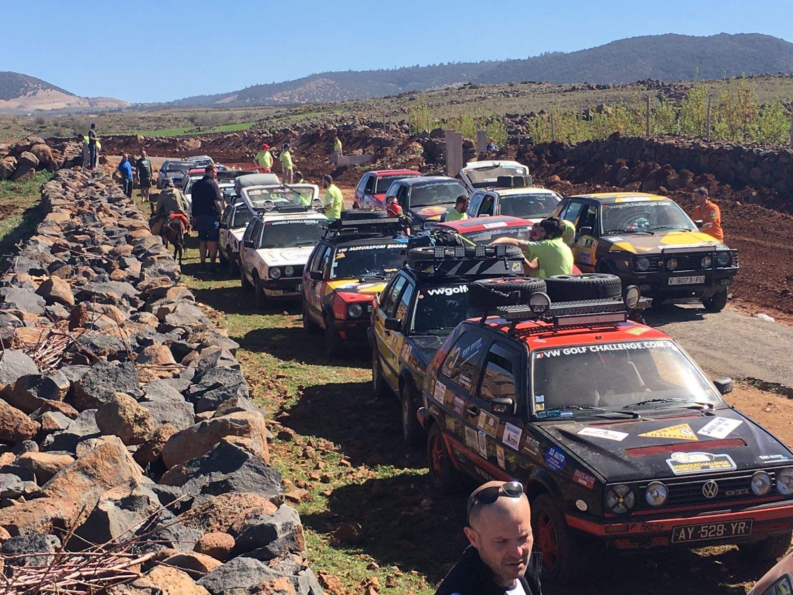 Una part de la trentena de cotxes de la Wolkswagen Golf Challenge. FOTO: Wolkswagen Golf Challenge