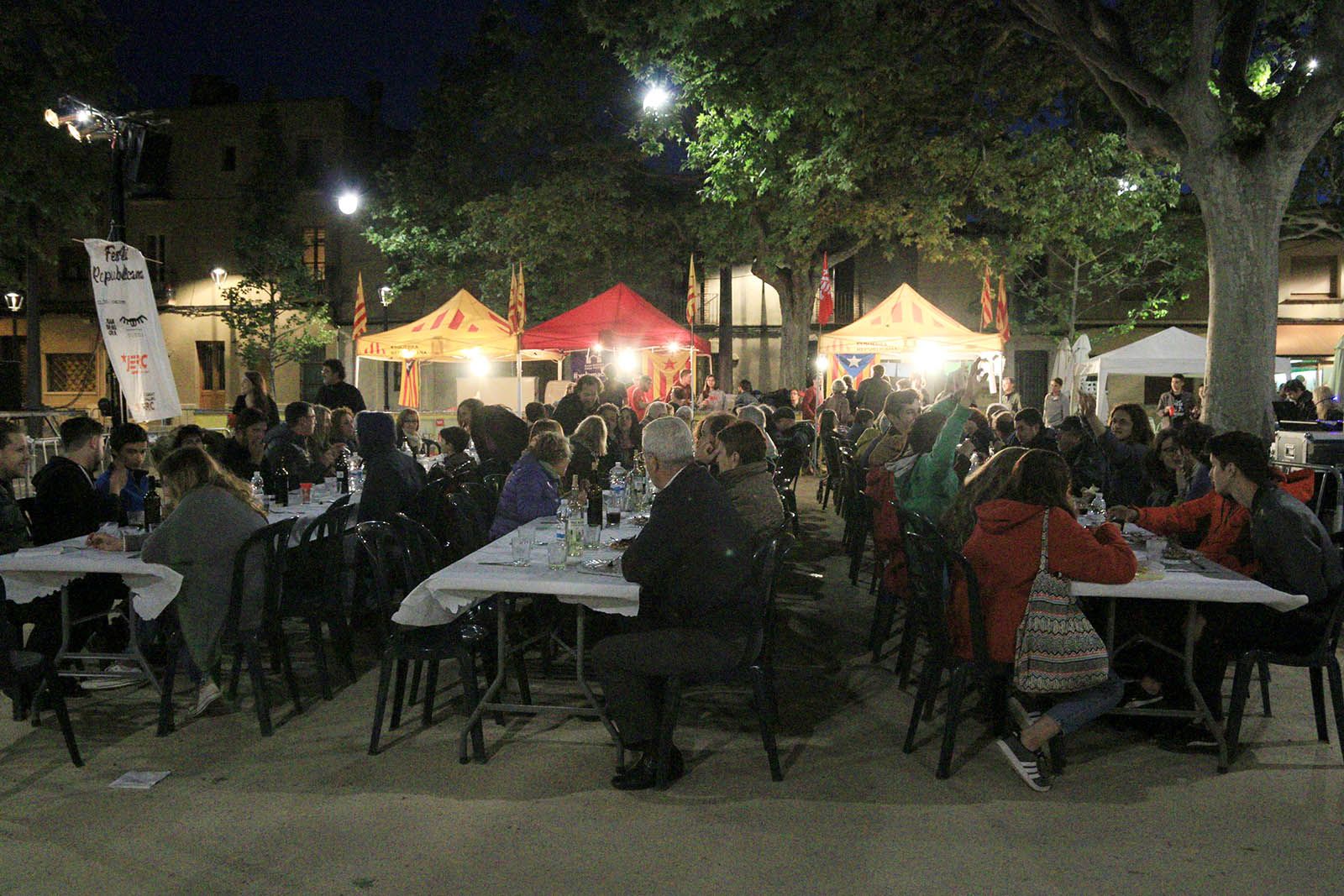 Hi va haver sopar popular FOTO: Lali Álvarez 