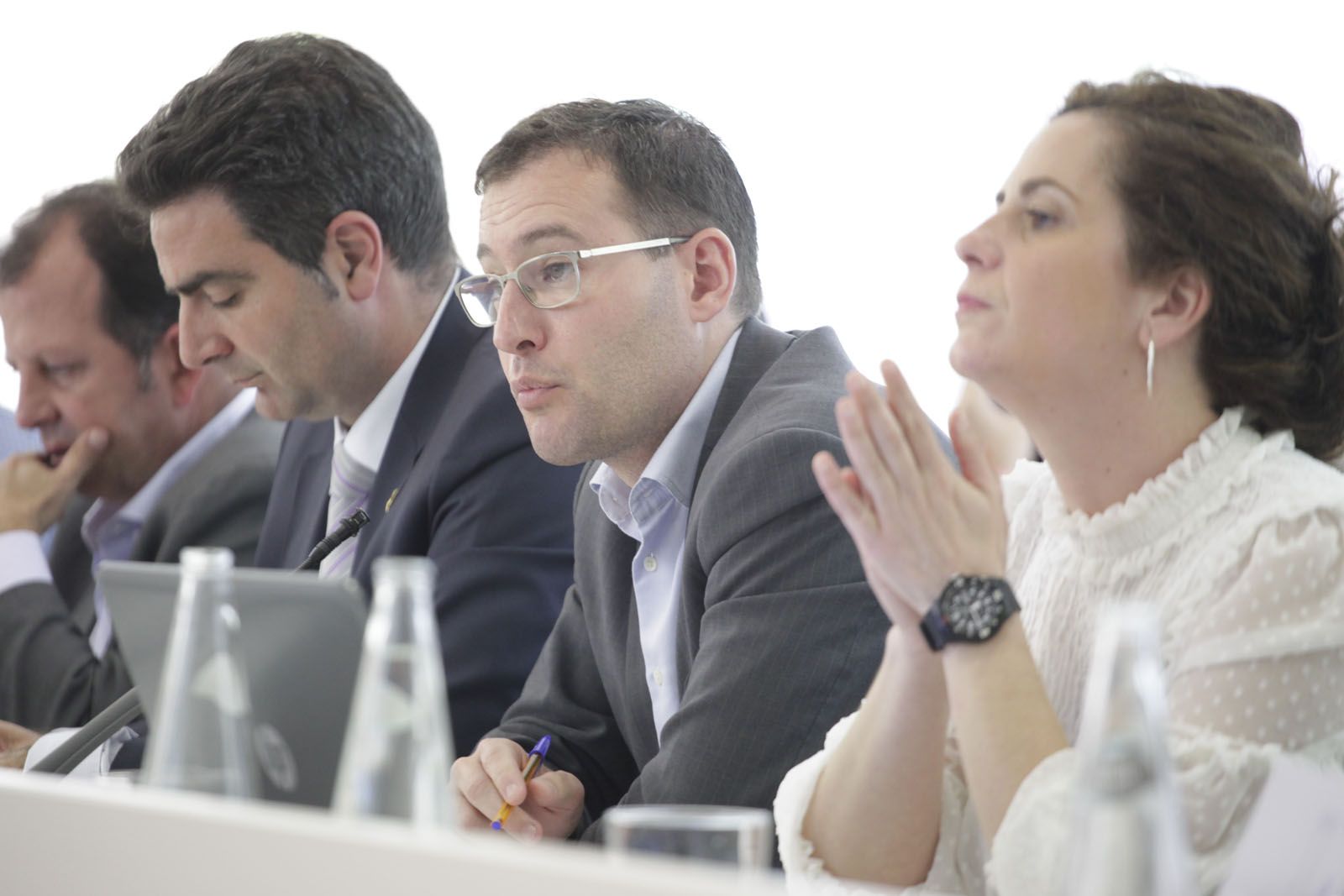 Els tres regidors de Ciutadans durant un ple municipal FOTO: Artur Ribera