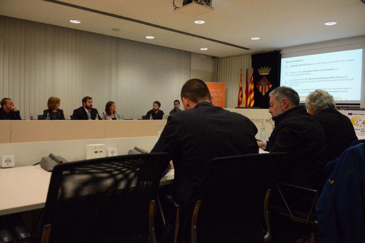 Carmela Fortuny i Eloi Rovira han presentat a l'ACES la candidatura de Sant Cugat, Ciutat Europea de l'Esport 2018. FOTO: Localpres 