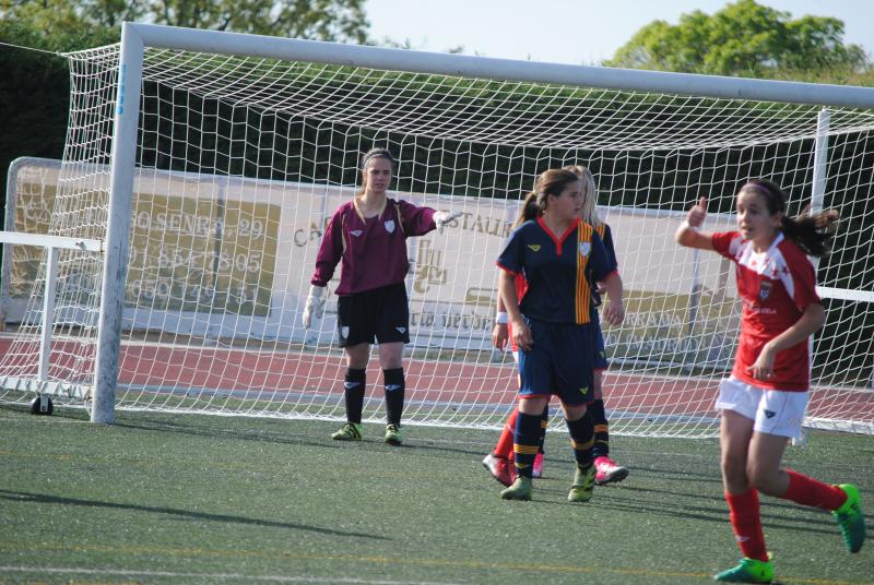 Adriana Ranera, en un dels partits del Campionat d'Espanya sub-12 de futbol. FOTO: Federació Catalana de Futbol