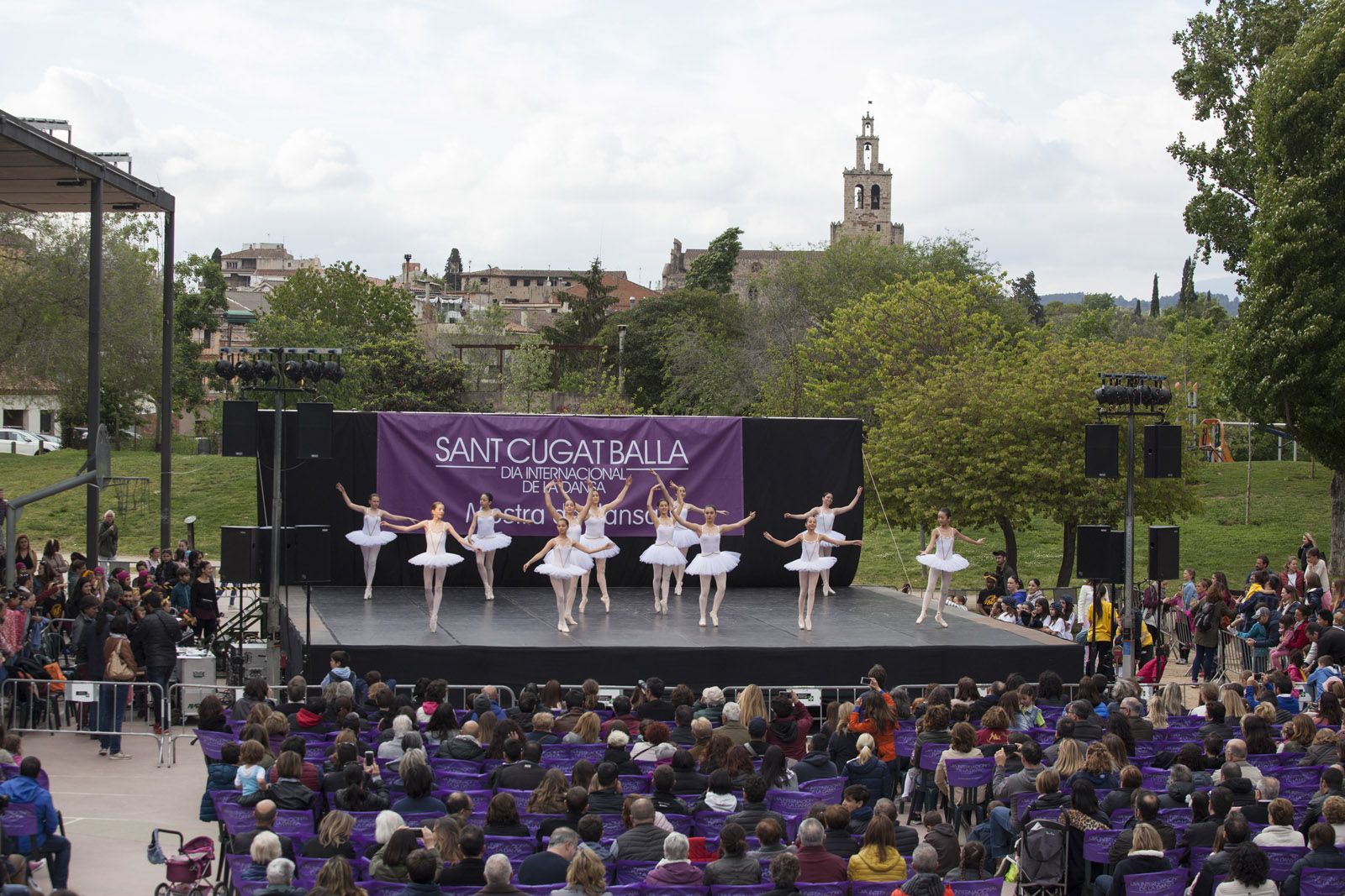 Sant Cugat Balla: Mostra de Dansa al Parc de Ramon Barnils. FOTOS: Lali Puig