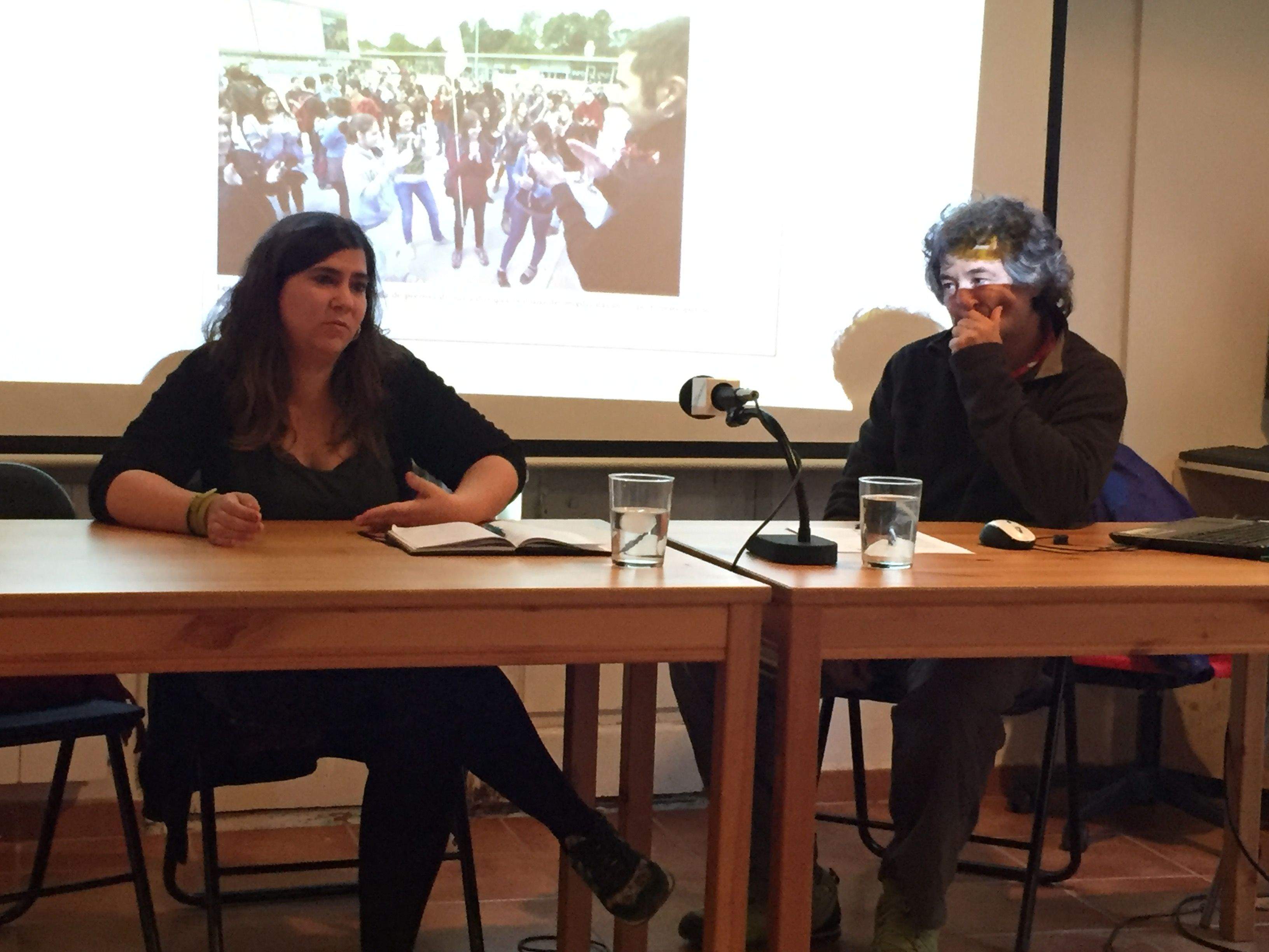 Moment de la xerrada amb Gené i Gassiot a Cal Temerari FOTO: C.C.