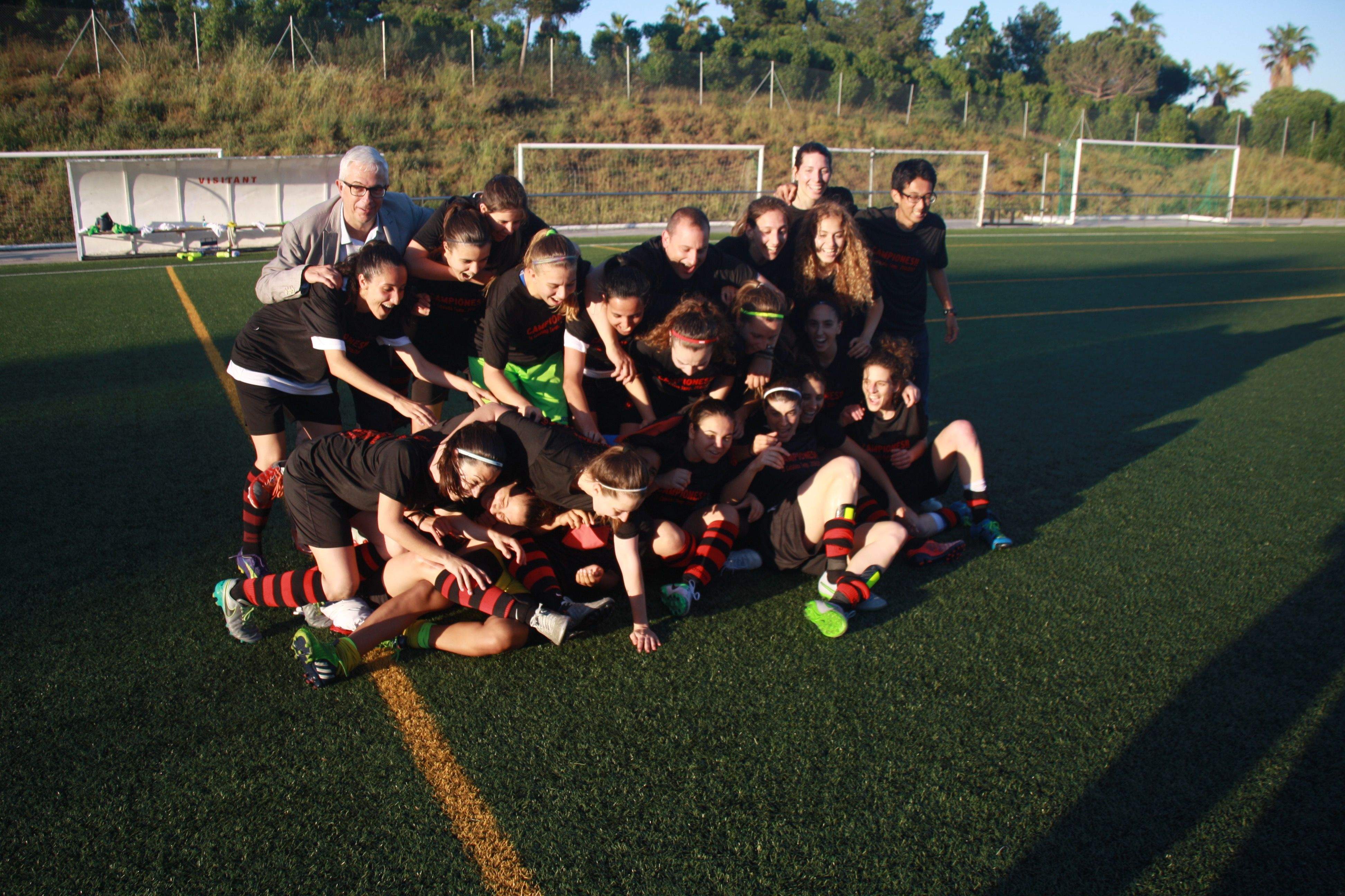 El Sant Cugat Esport FC ha celebrat l'ascens al camp del Santboià FC. FOTO: Àlex López Puig