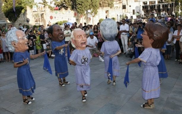 Imatge dels Caparrots en una actuació FOTO: Arxiu