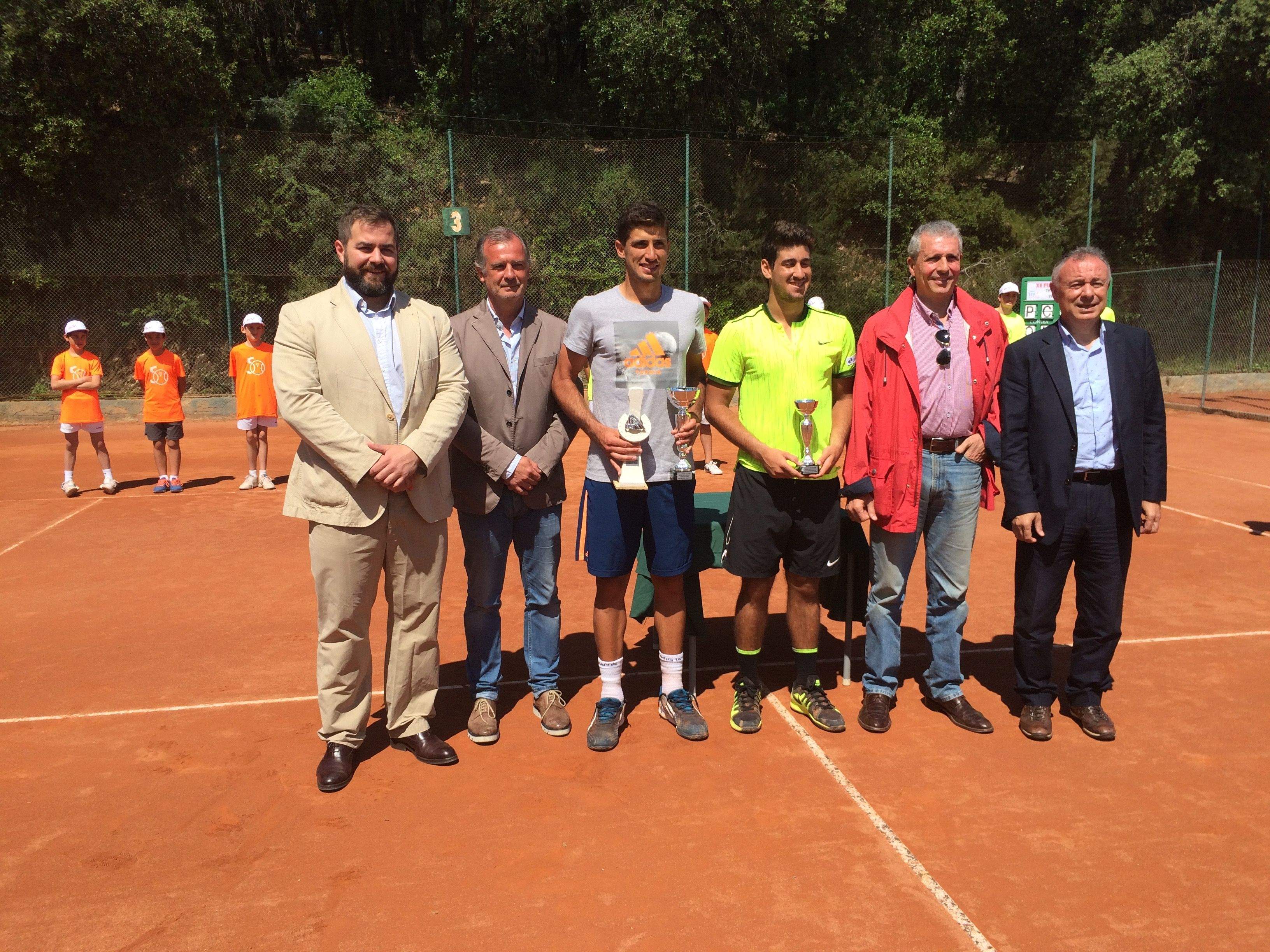 Eloi Rovira, Joan Carles Pradell, Pedro Cachín, Orlando Luz, Joaquim Castelló i Joan Querol, en l'acte de lliurement de premis. FOTO: Àlex López Puig