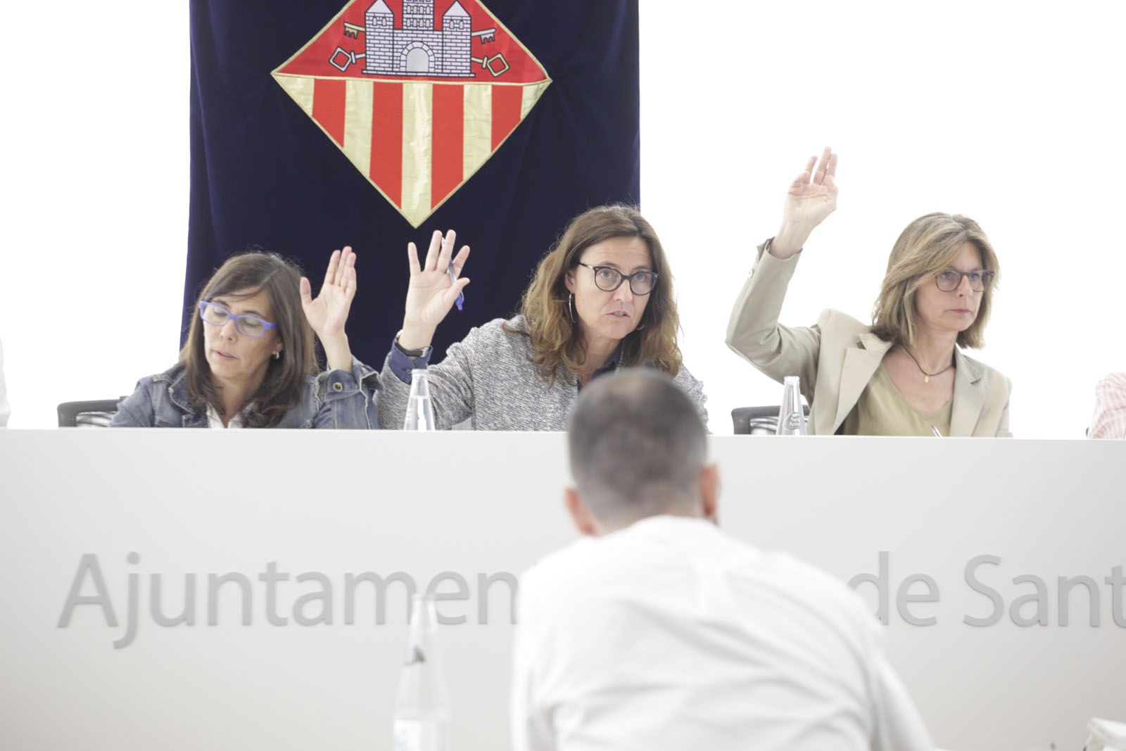 Part de l'equip de govern durant un Ple municipal  FOTO: Artur Ribera