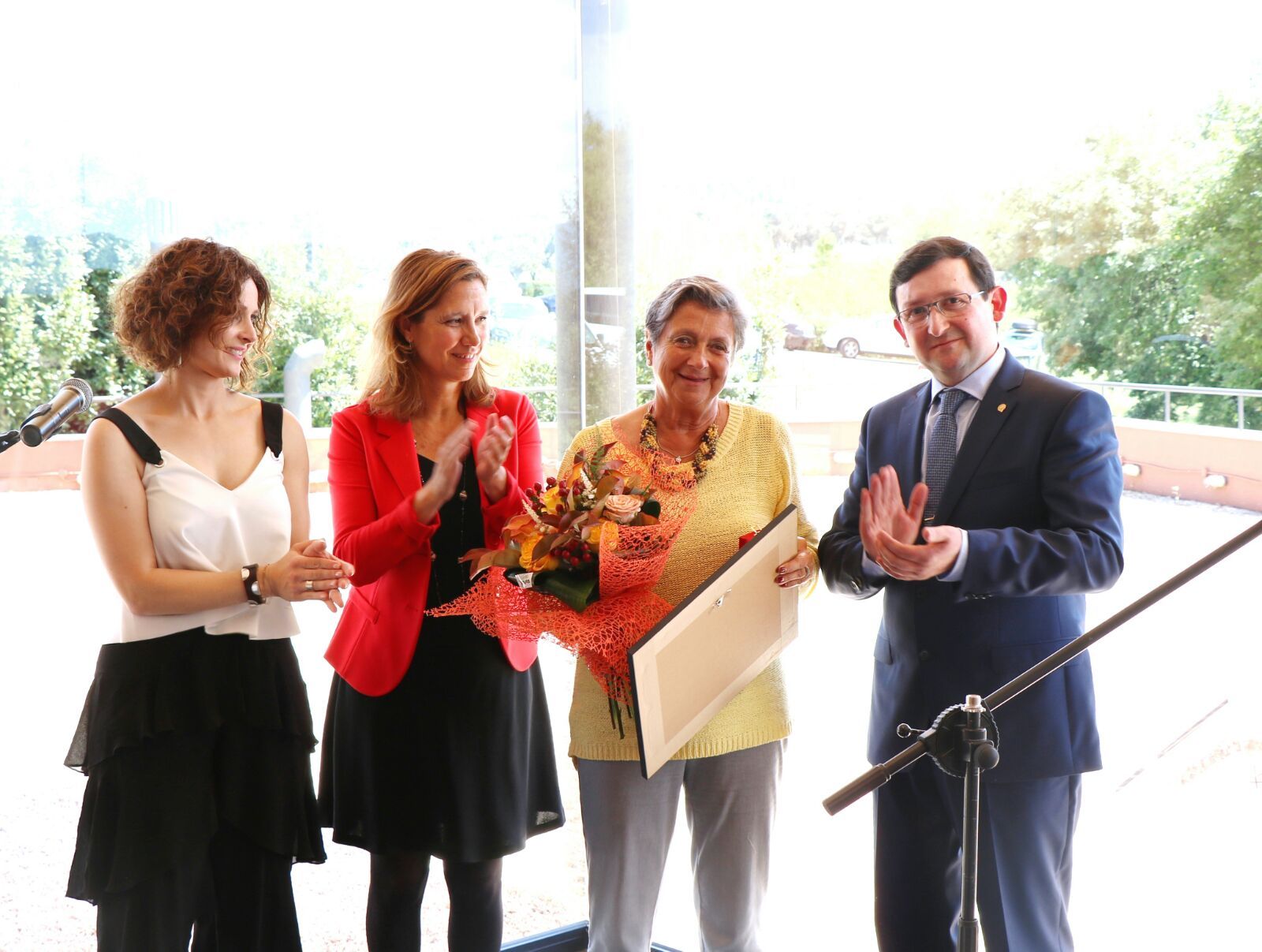 Guardó lliurat a Eulàlia Sàbat  FOTO: cedida