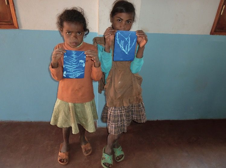 Dues cianotípies acabades  FOTO: Cedida