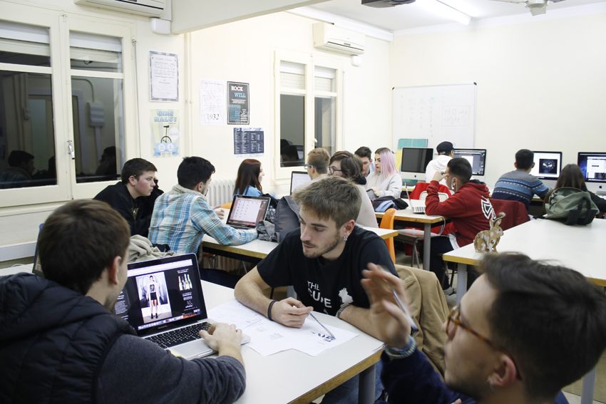 Alumnes de l'Escola d'Art i Disseny de Sant Cugat en una imatge d'arxiu. FOTO: Cedida