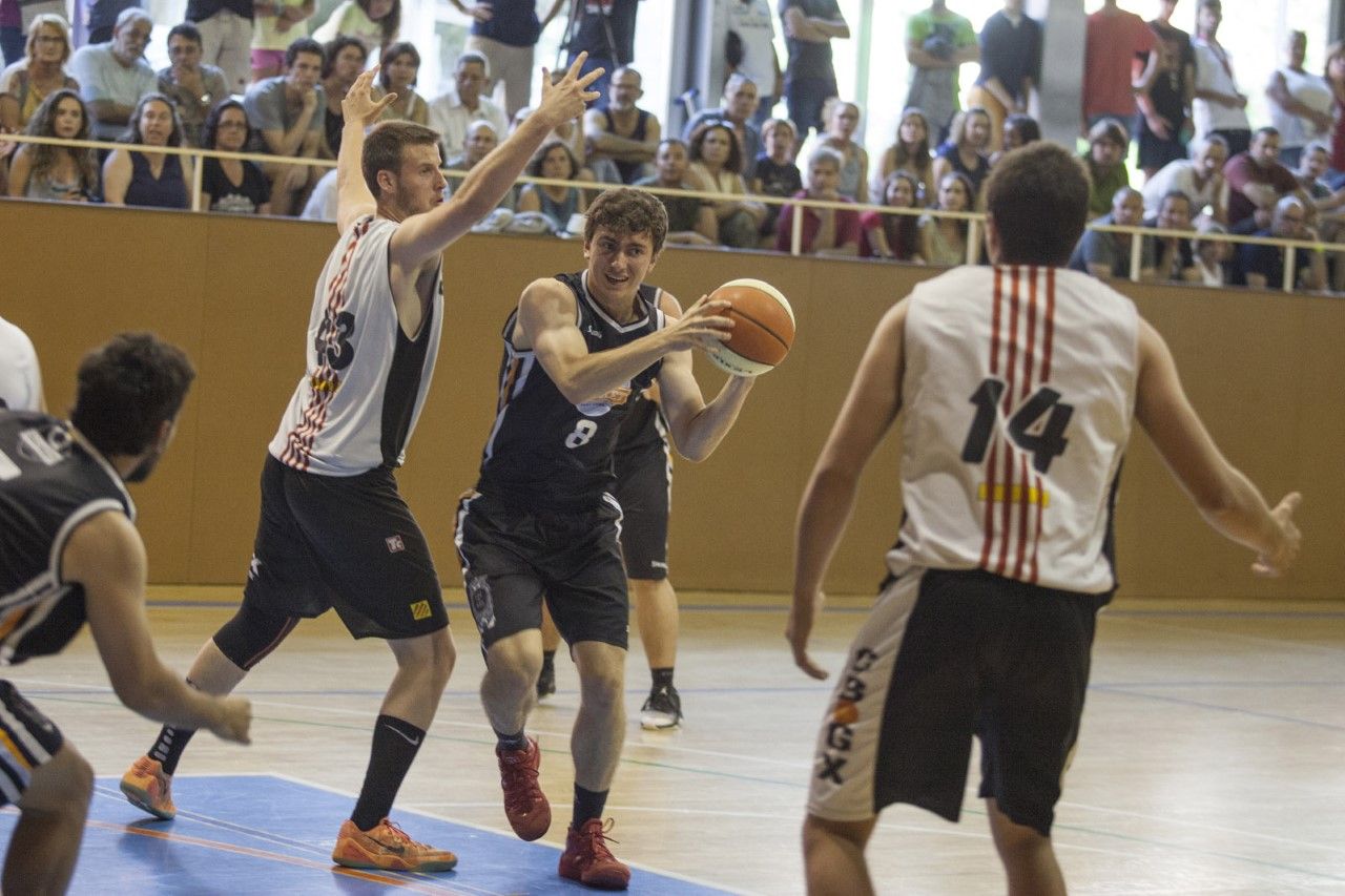 En el partit de tornada, el Qbasket va guanyar (86-70) al CB Garrotxa Santjoenc. FOTO: Lali Puig