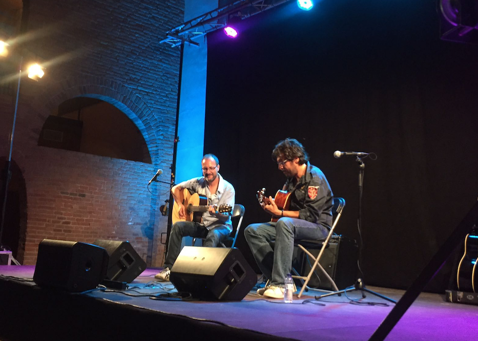 Els germans Saltor durant el concert al Celler Modernista 