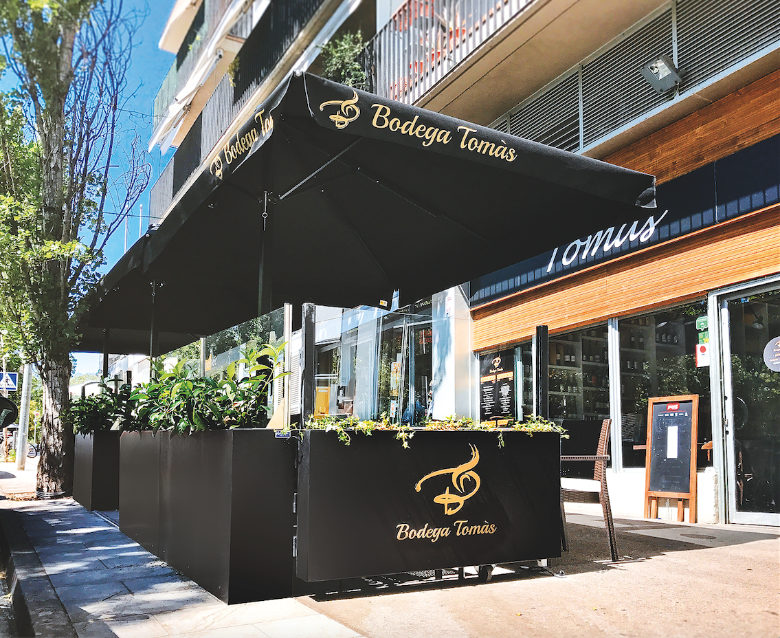 La nova terrassa de la Bodega Tomàs FOTO: Cedida