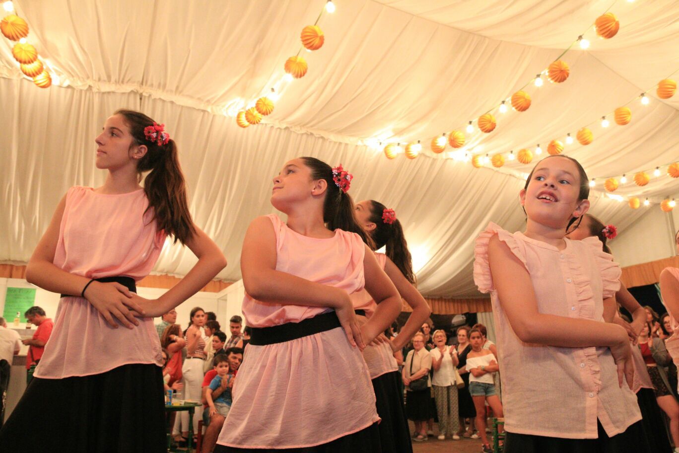 Actuació de sevillanes al CPA per inaugurar la caseta FOTO: Lali Álvarez 