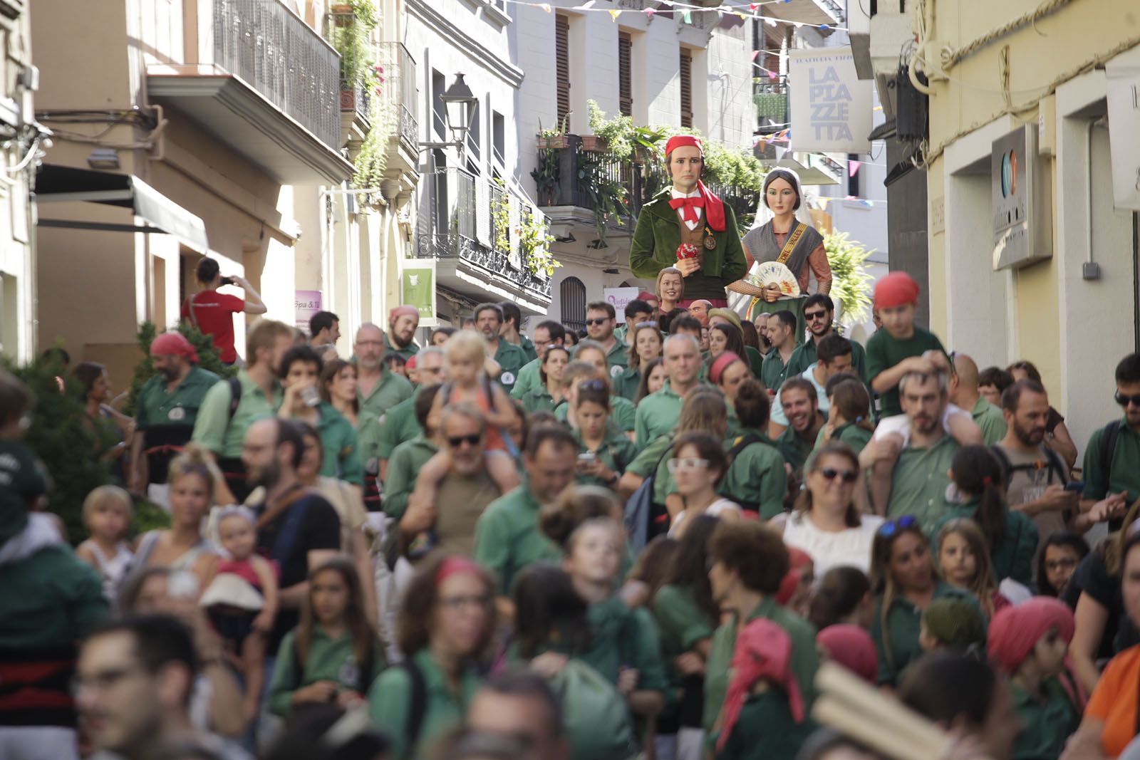 Seguici de Sant Pere al Carrer Major  FOTO: Artur Ribera