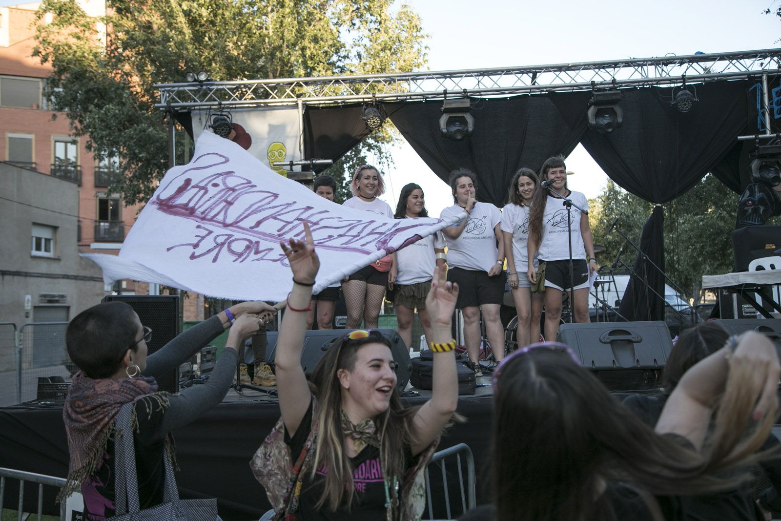 Inauguració Festa Major Alternativa de l'any passat a la Rambla del Celler. FOTO: Lali Puig