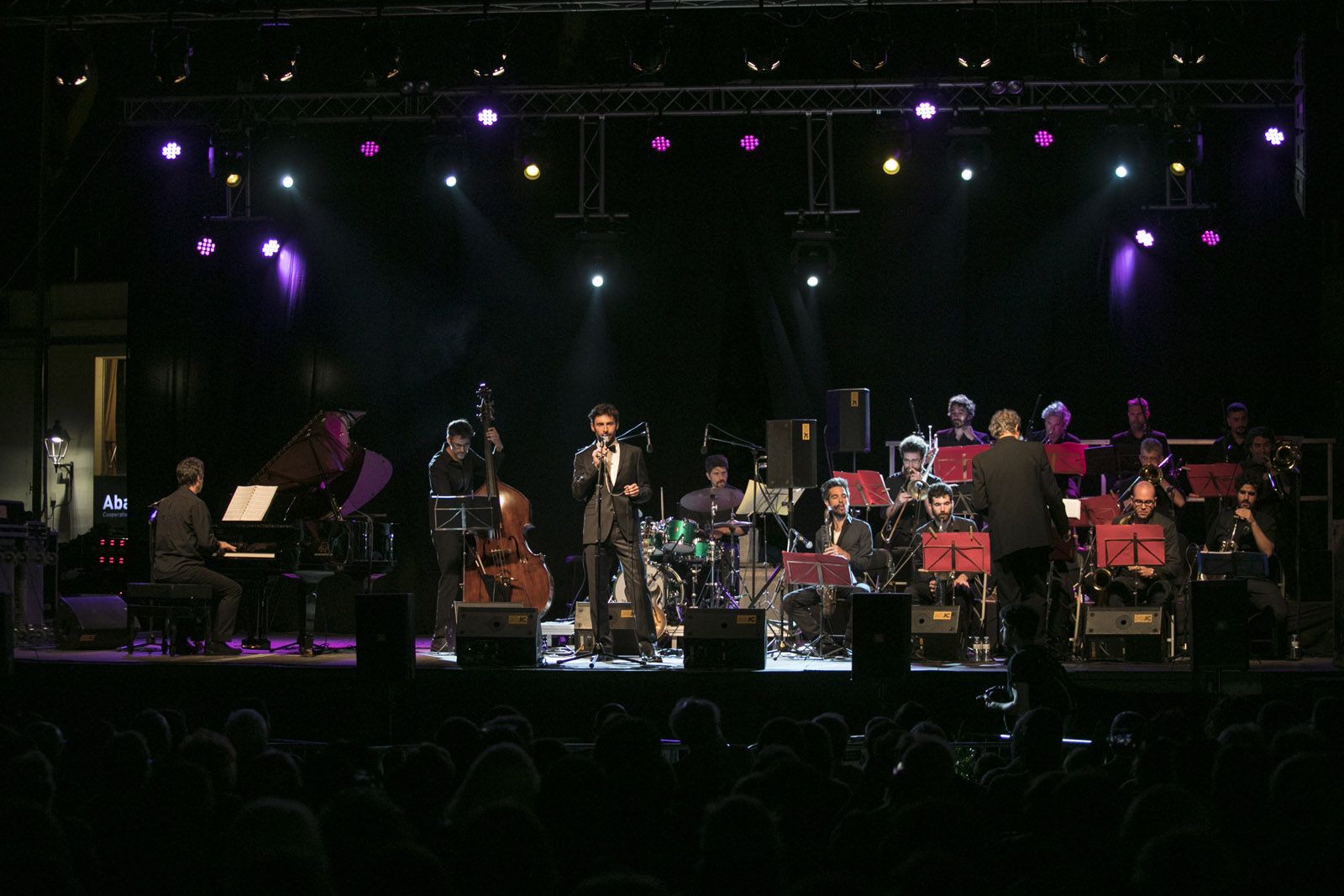 Frank Sinatra 100 anys: Bruno Oro & Vicens Martín Dream Big Band, en concert, a la Plaça d’Octavià. FOTO: Lali Puig