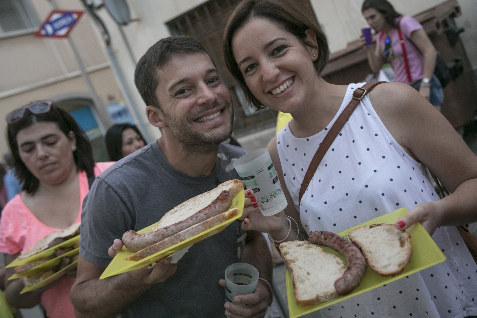 Botifarrada popular a la Plaça de Barcelona. FOTO: Lali Puig