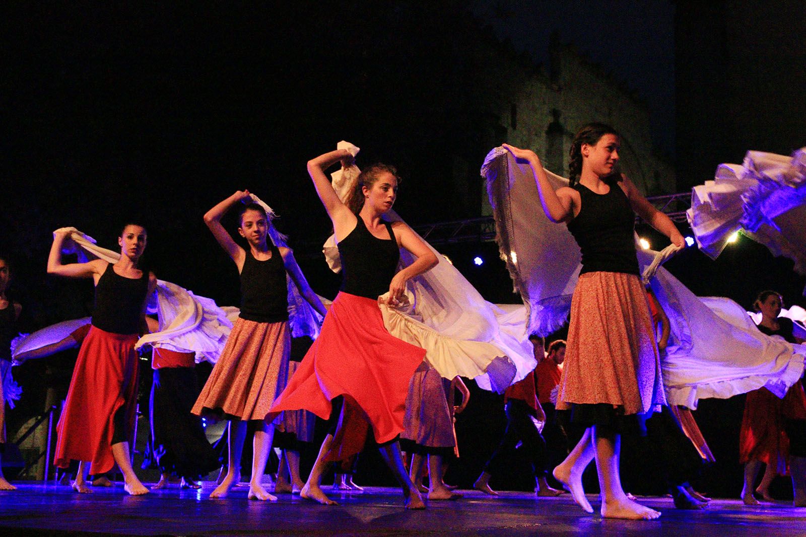 "Peus junts" a càrrec del Cos de Dansa de l'Esbart Sant Cugat. Foto: Lali Álvarez