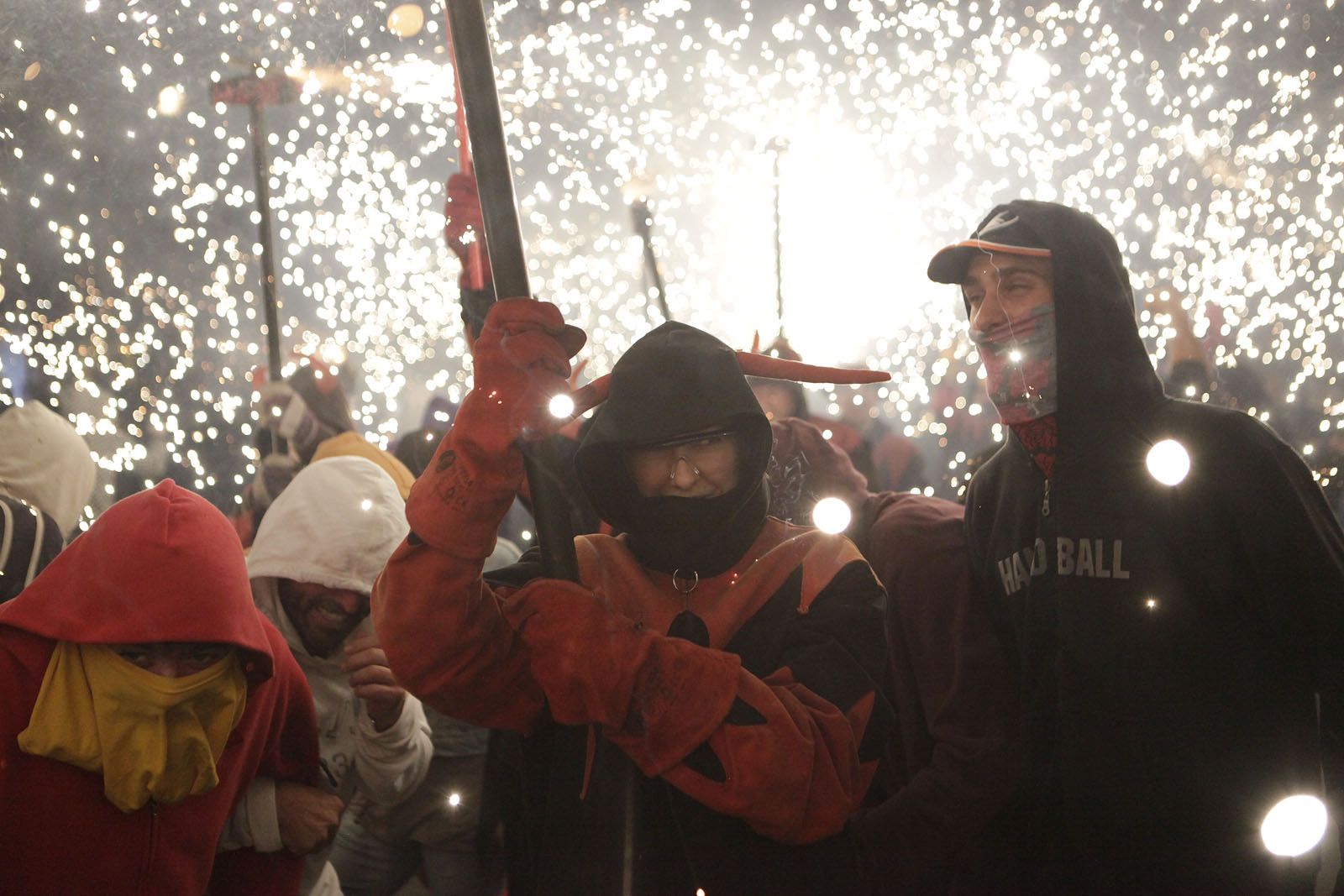 Crema la Festa Major amb el Correfoc de Diables FOTO: Artur Ribera