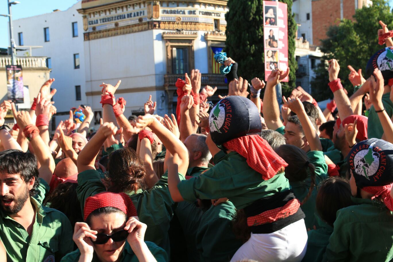 Els Castellers de Sant Cugat, durant la diada castellera de Festa Major FOTO: Lali Álvarez