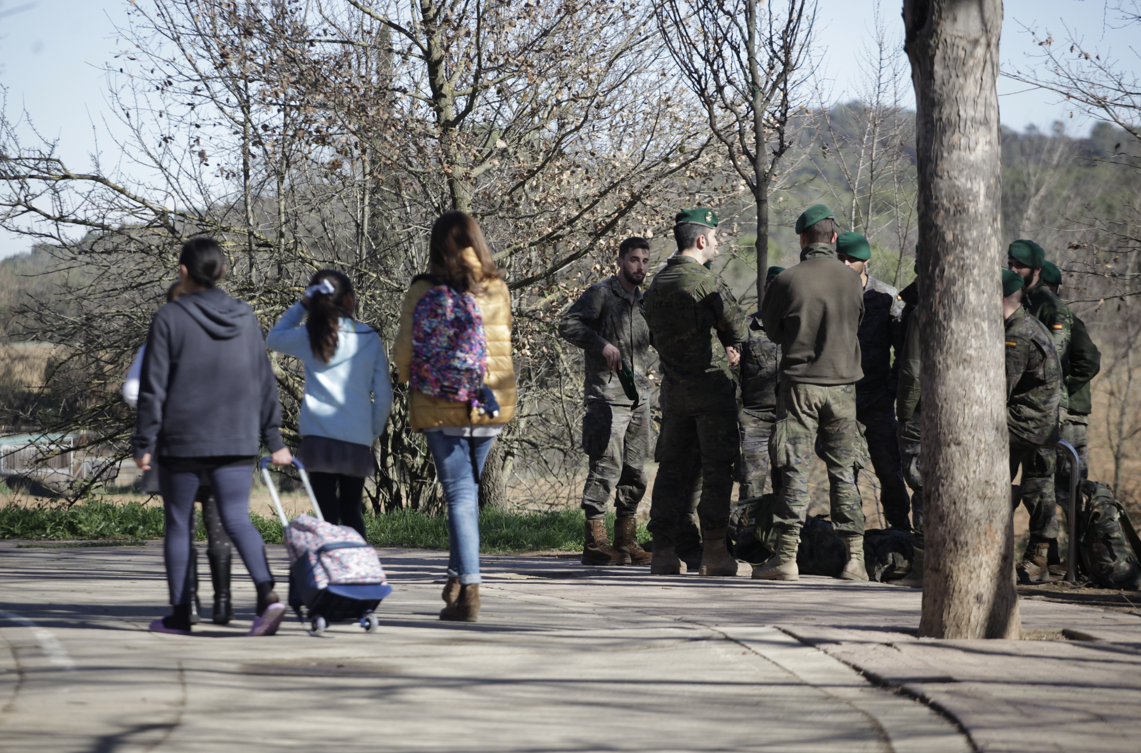 Militars a l'entrada del Camí de Can Borrell a Sant Cugat fa uns mesos FOTO: Artur Ribera