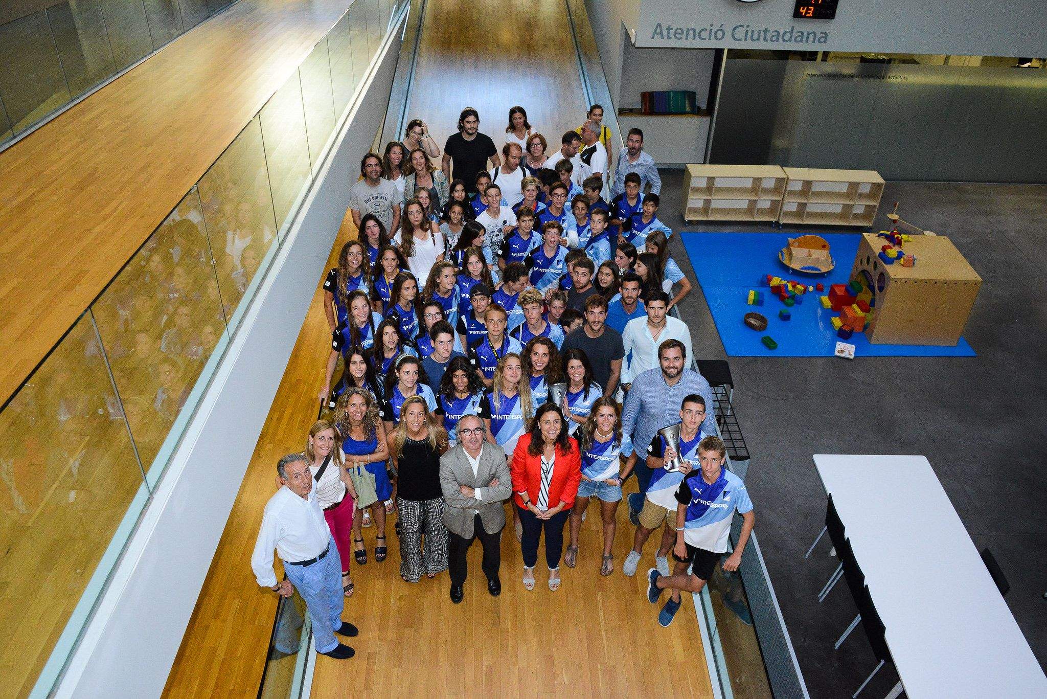 L'Ajuntament ha ofert una recepció a la secció d'hoquei sobre herba del Junior FC. FOTO: Localpres