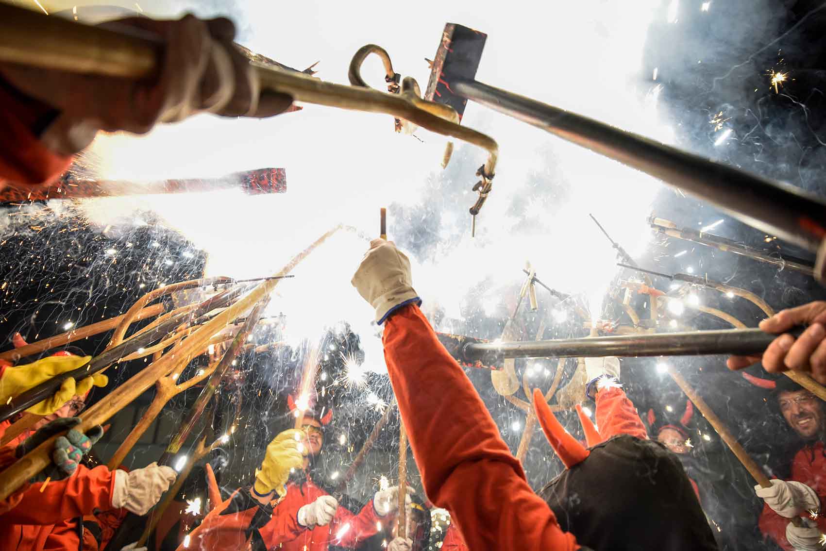 Correfoc d’esperit jove a Mira sol. Foto: Bernat Millet
