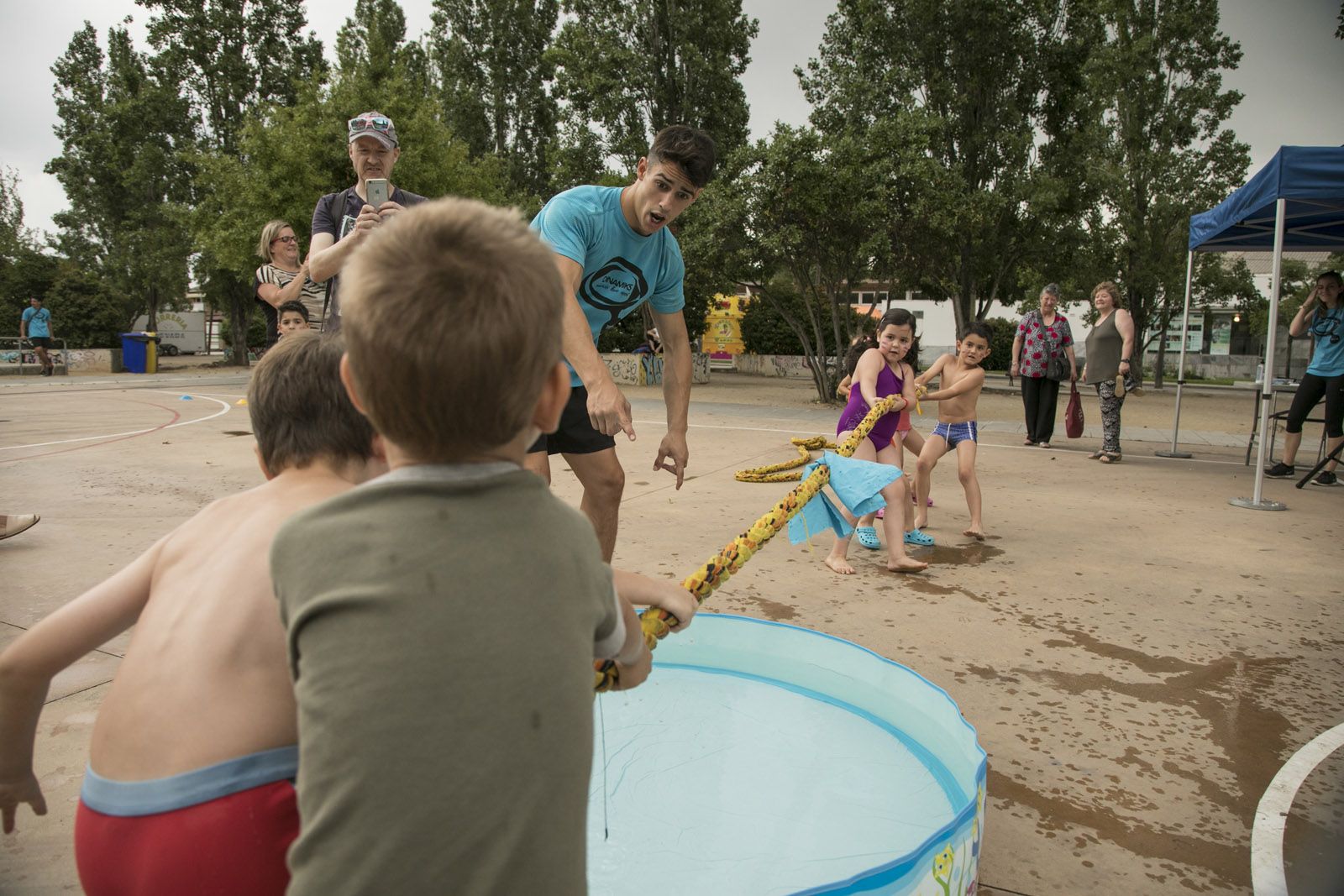 Festa de l’aigua al Casal de Mira-sol. FOTO: Lali Puig